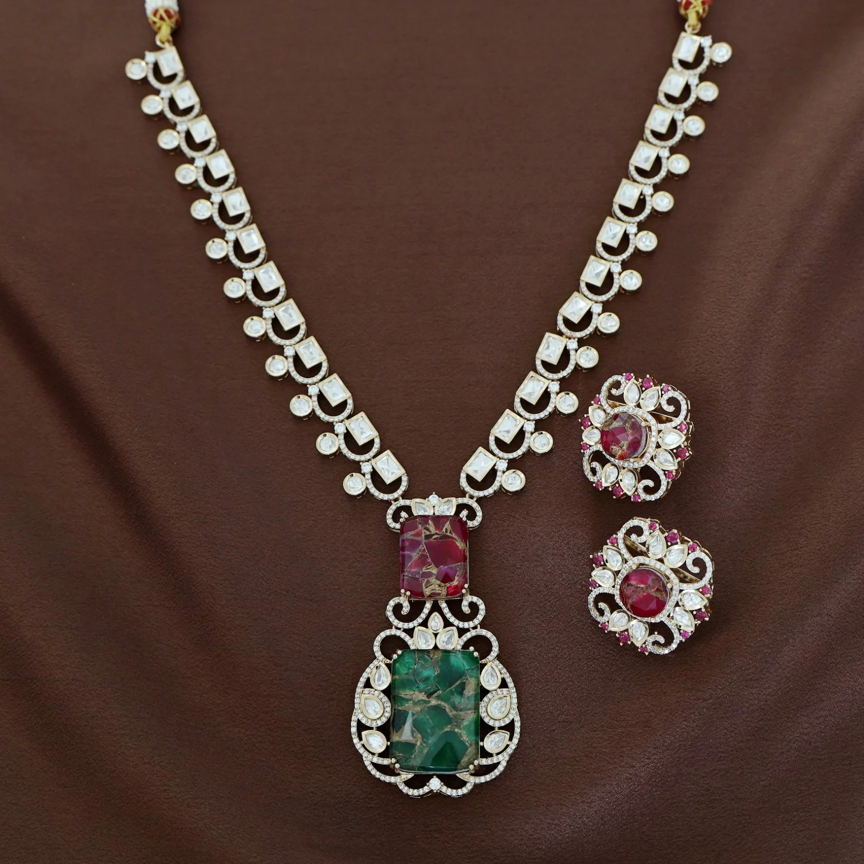 Tarinika Kundan Stone Neckpiece With Earring - Image 10