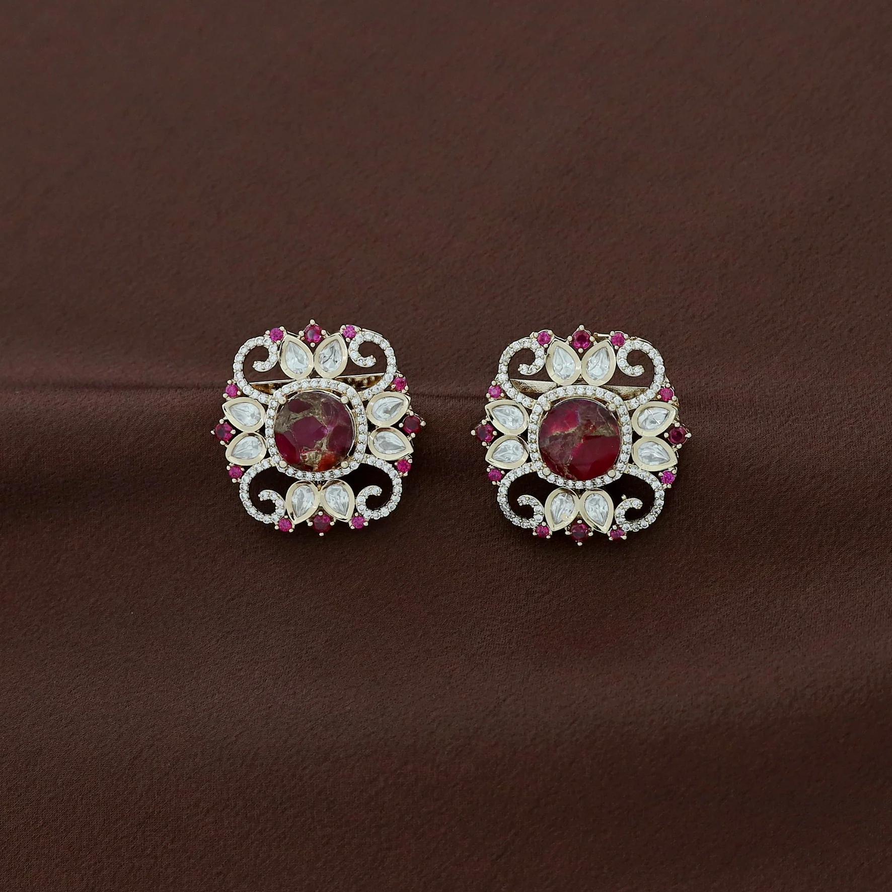 Tarinika Kundan Stone Neckpiece With Earring - Image 12