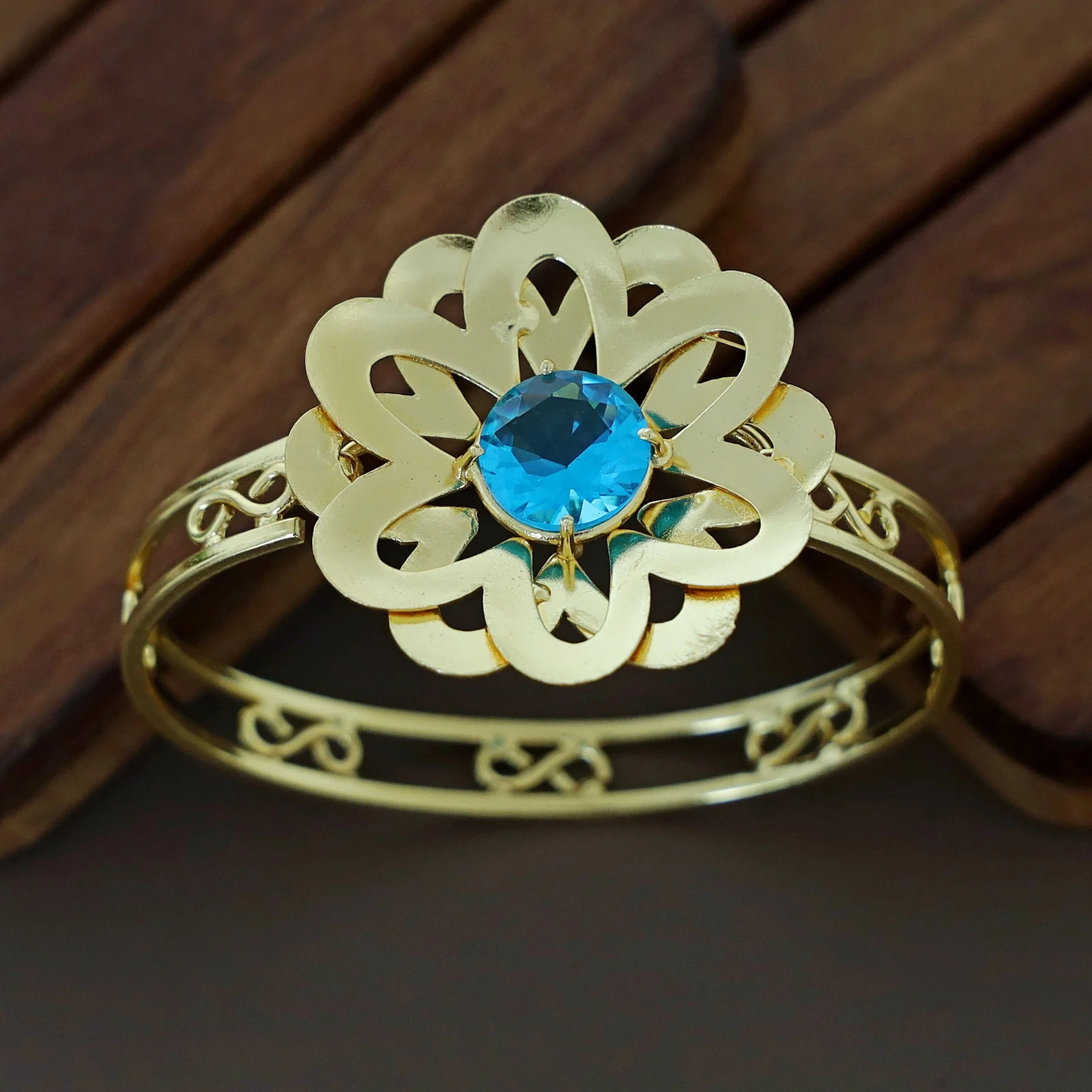 Tarnisha Golden Floral Bangle - Image 10