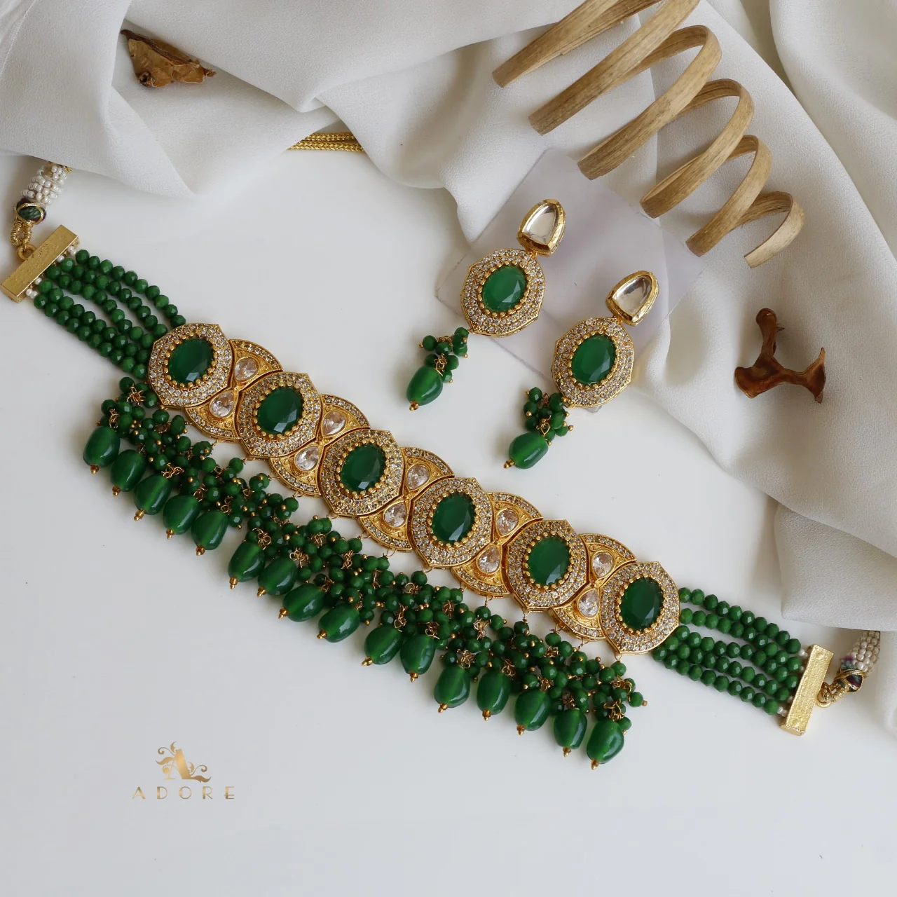Taruni Kundan Choker With Stud - Image 7