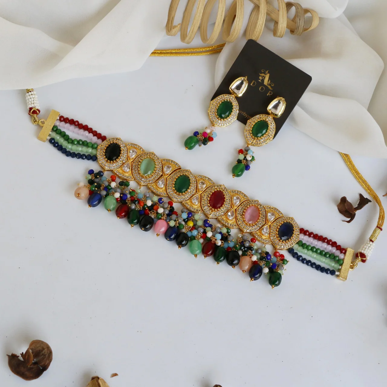 Taruni Kundan Choker With Stud - Image 9