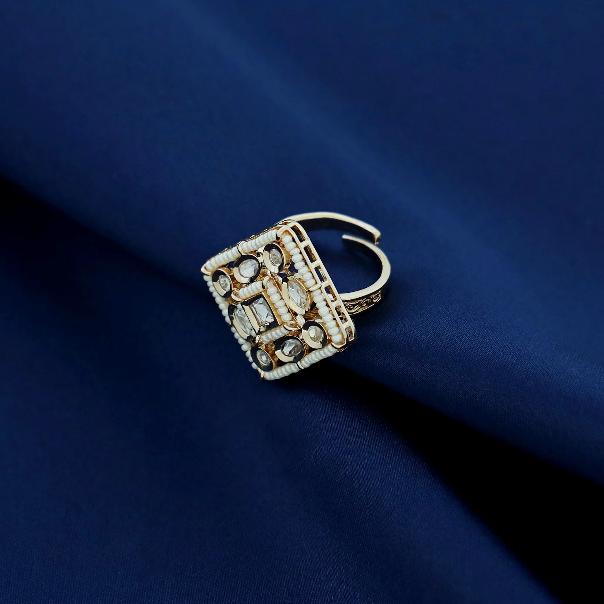 Tashi Kundan Square Ring - Image 3
