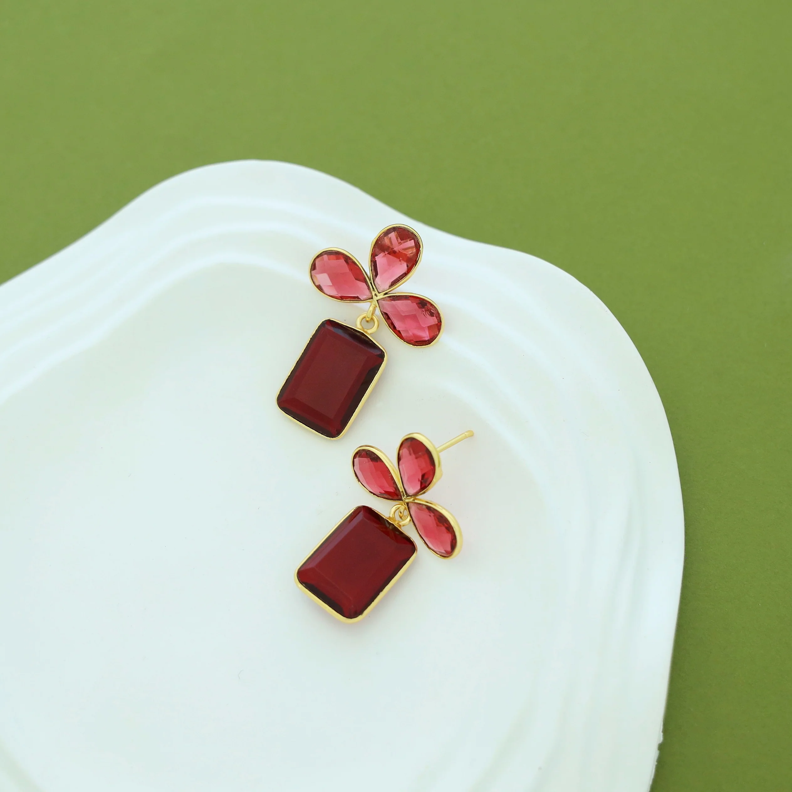 Tavisha Half Flower Rectangle Glossy Earring - Image 4