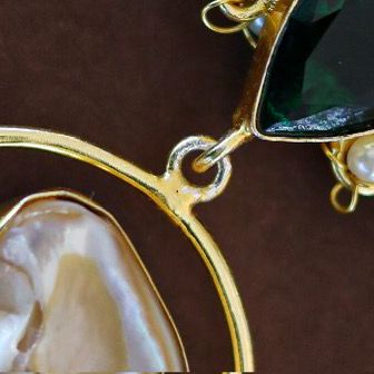 Temina Baroque + Glossy Stone + MOP Neckpiece - Image 3