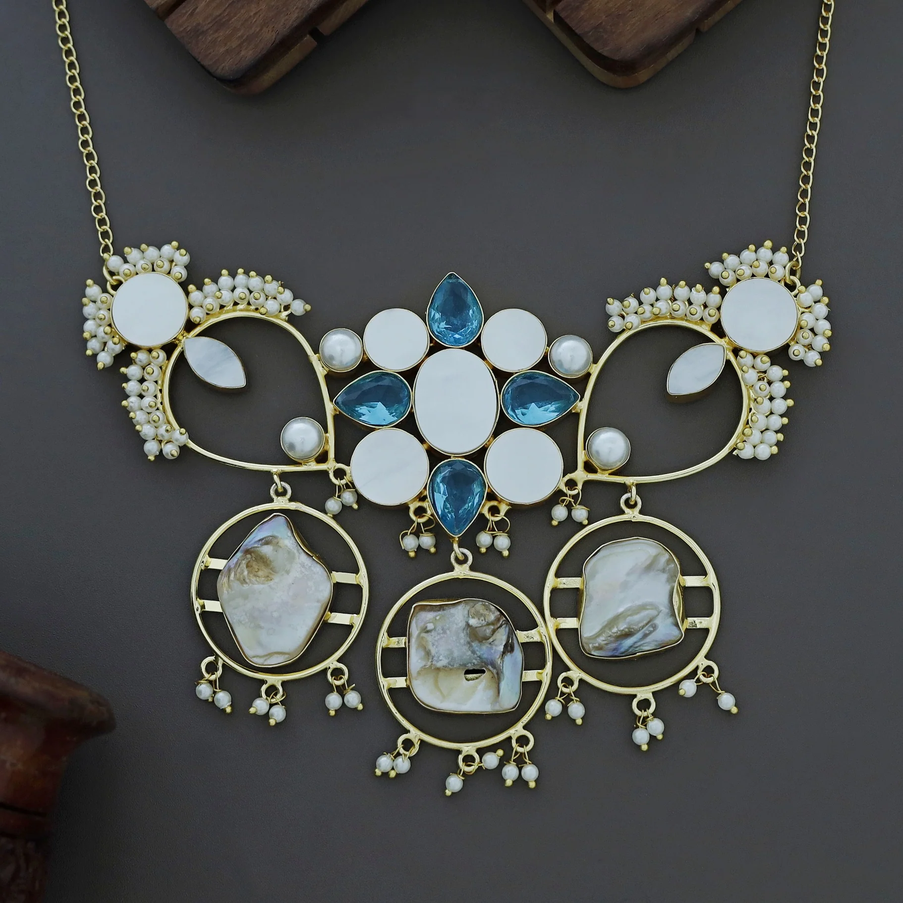 Temina Baroque + Glossy Stone + MOP Neckpiece - Image 7