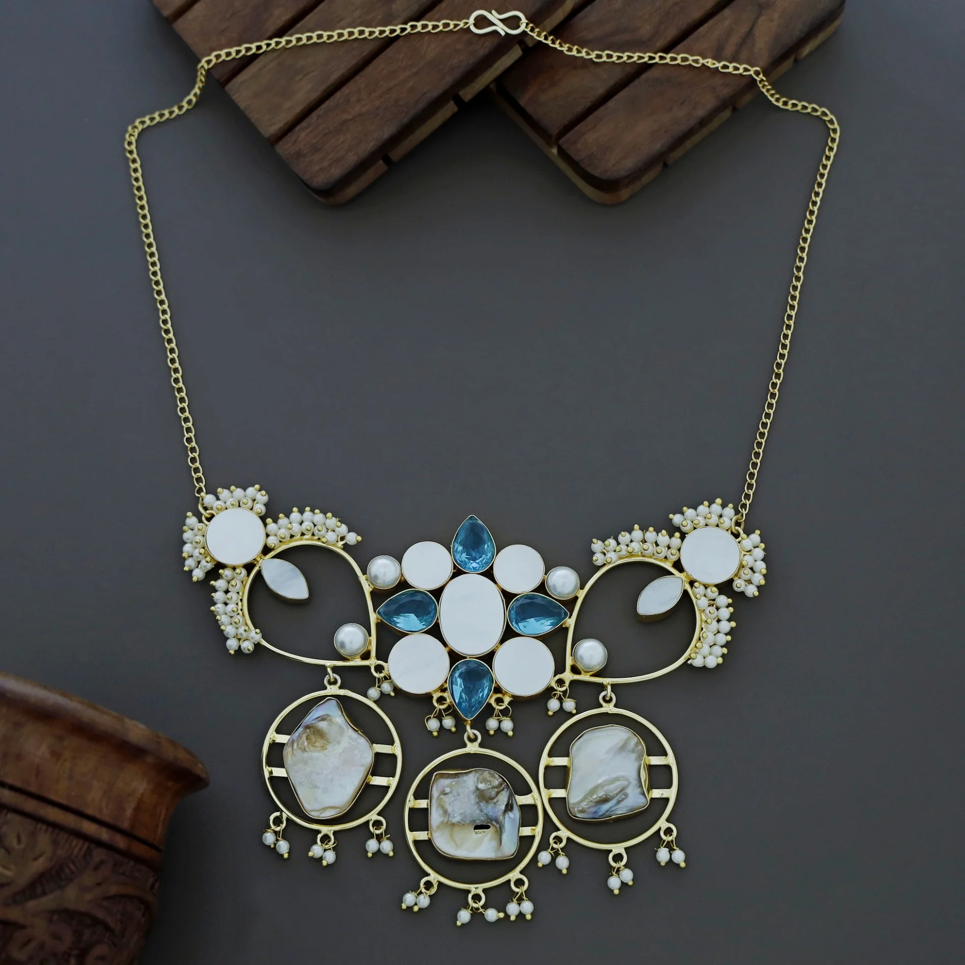Temina Baroque + Glossy Stone + MOP Neckpiece - Image 9