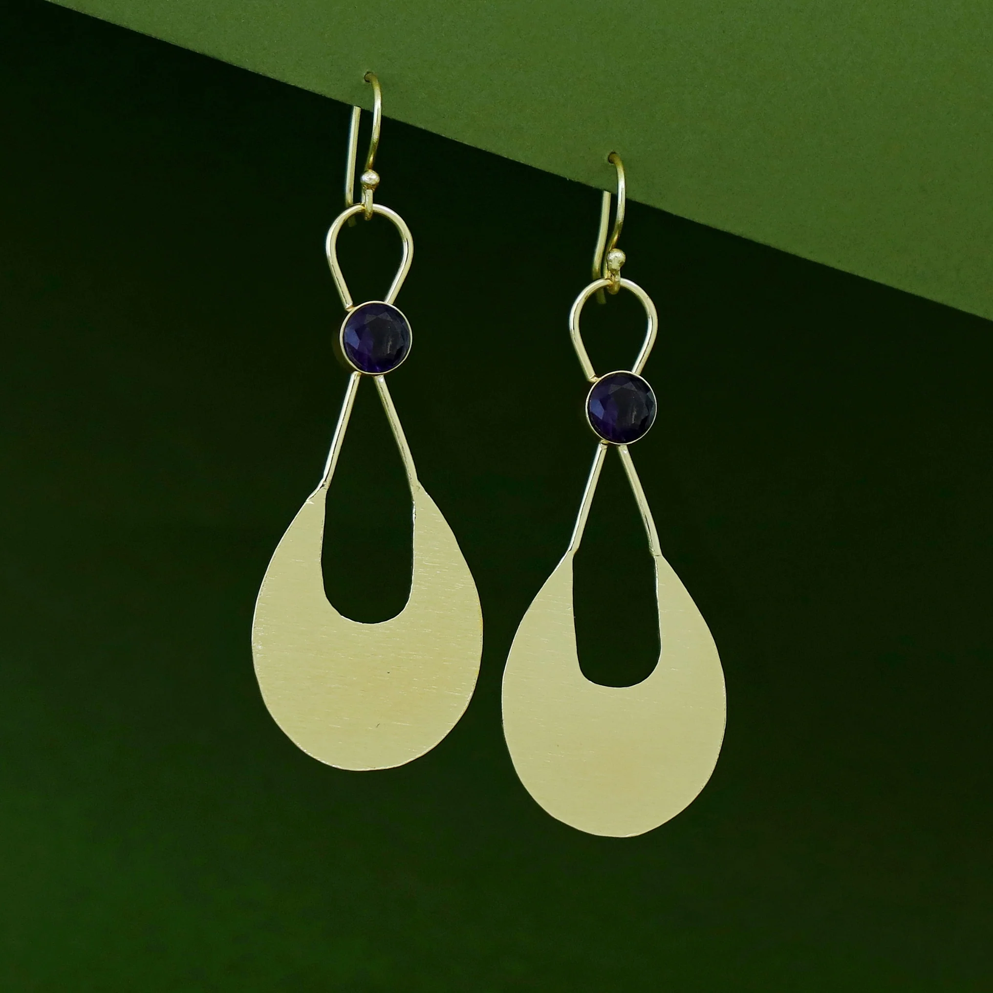 Tessa Golden Textured Glossy Stone Drop - Image 4