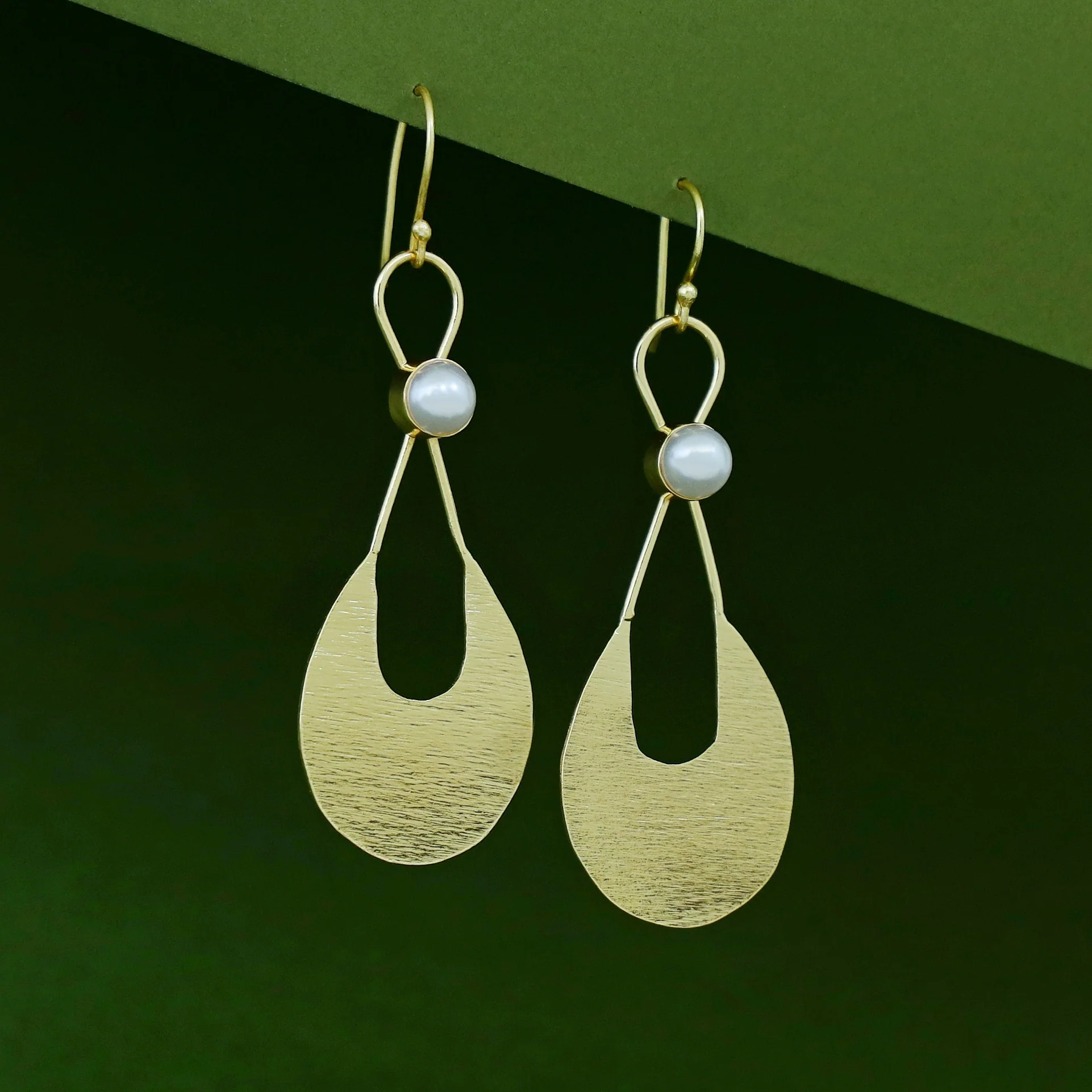 Tessa Golden Textured Glossy Stone Drop - Image 5