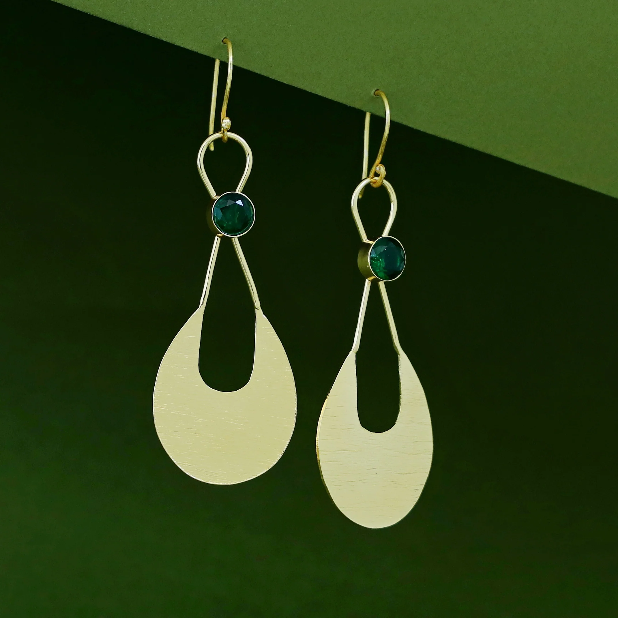 Tessa Golden Textured Glossy Stone Drop - Image 6