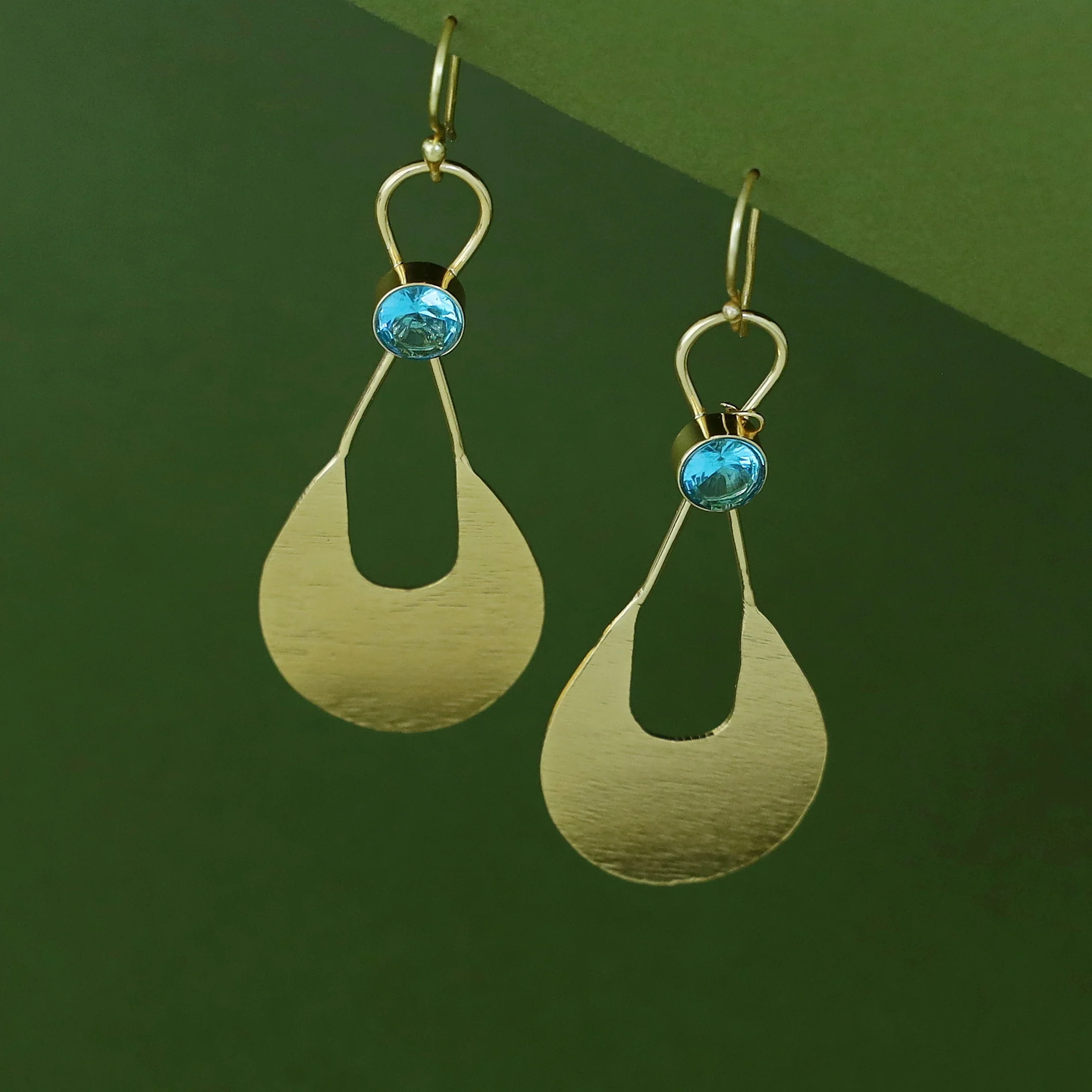 Tessa Golden Textured Glossy Stone Drop - Image 9