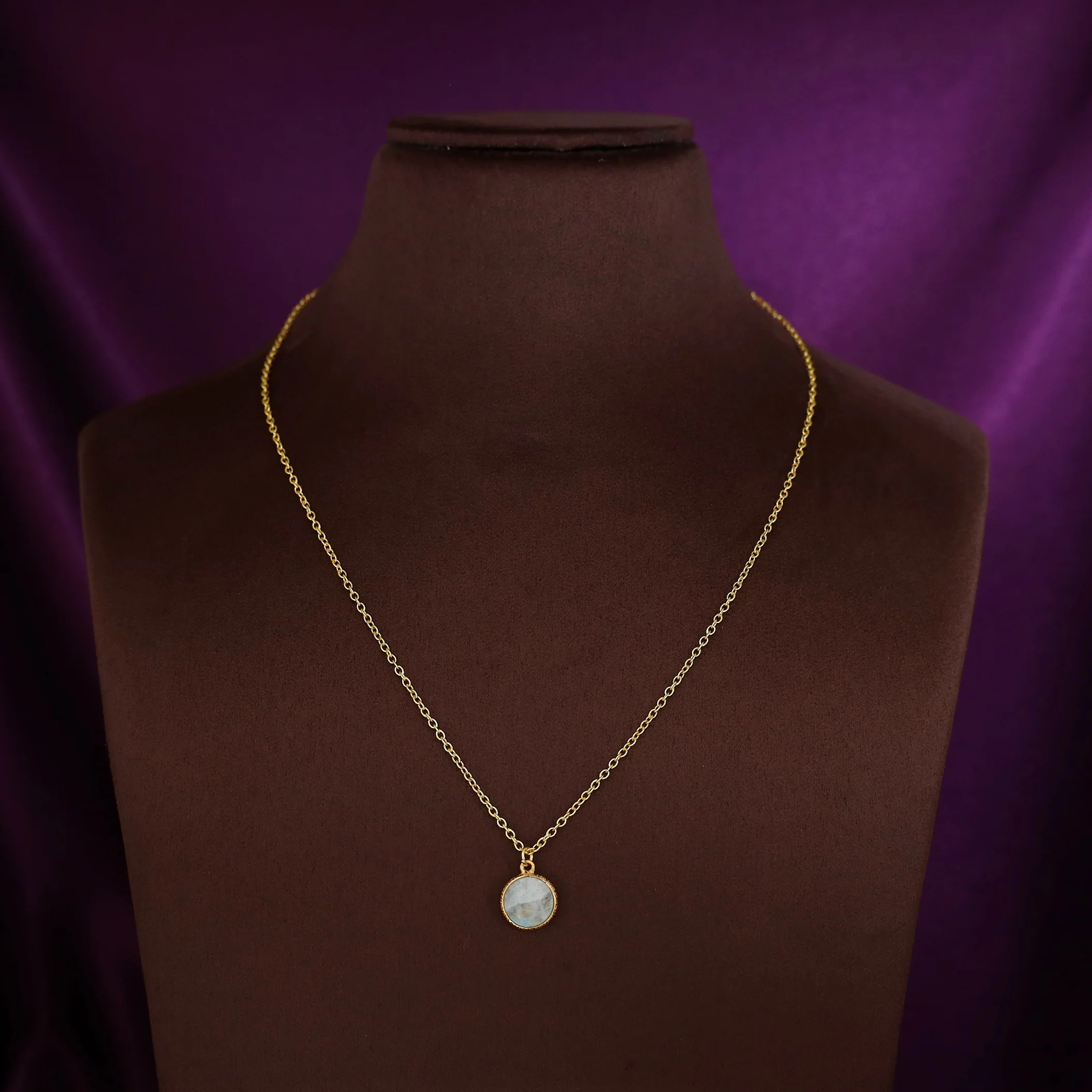 Tessna Simple Round Stone Necklace - Image 4