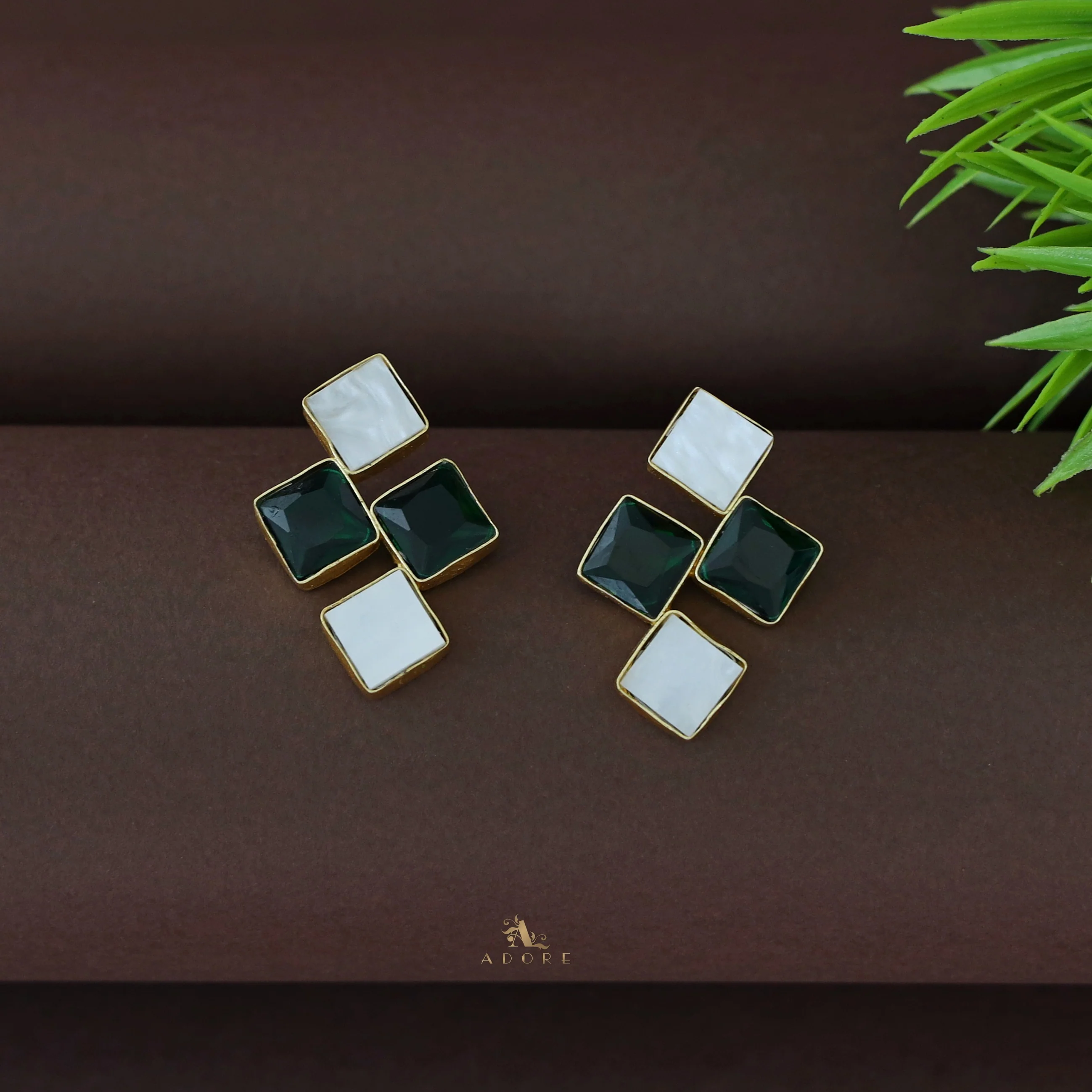 Tetra Diamond MOP + Glossy Earring - Image 2