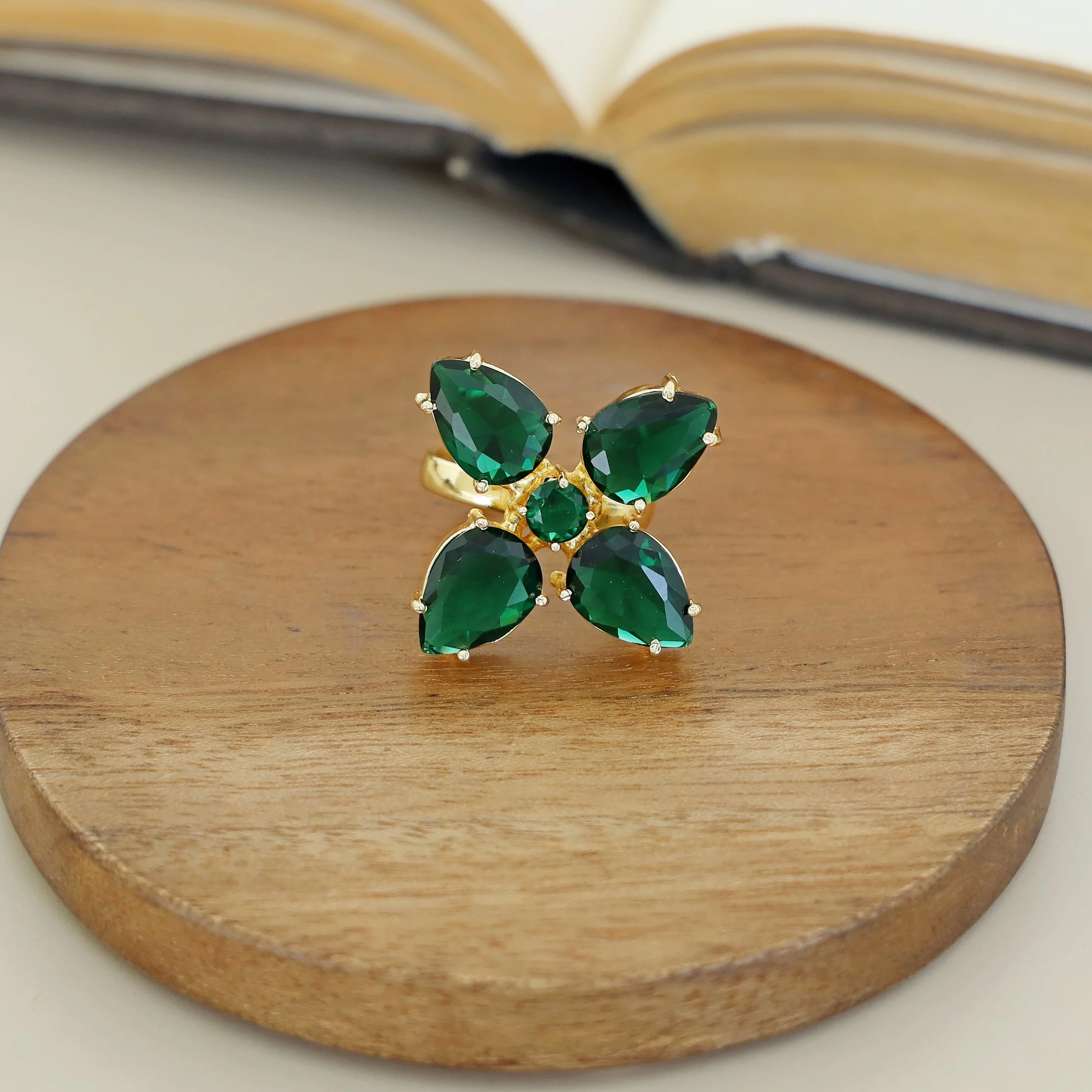 Tetra Glossy Flower Claw Ring - Image 2