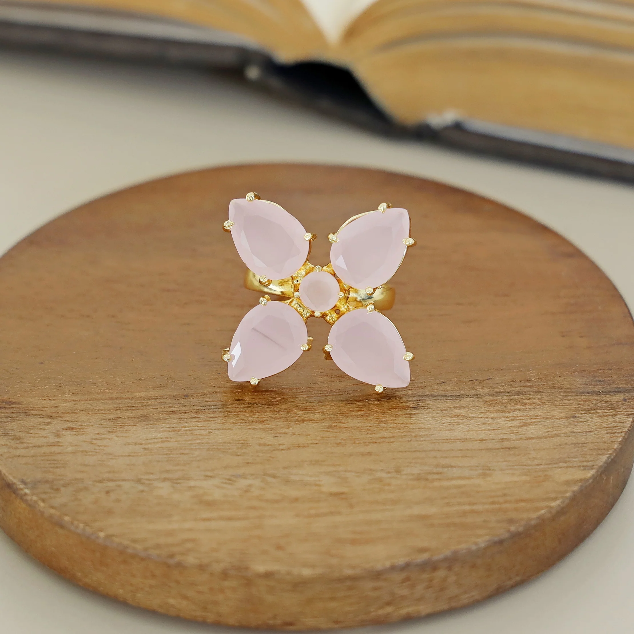 Tetra Glossy Flower Claw Ring - Image 7