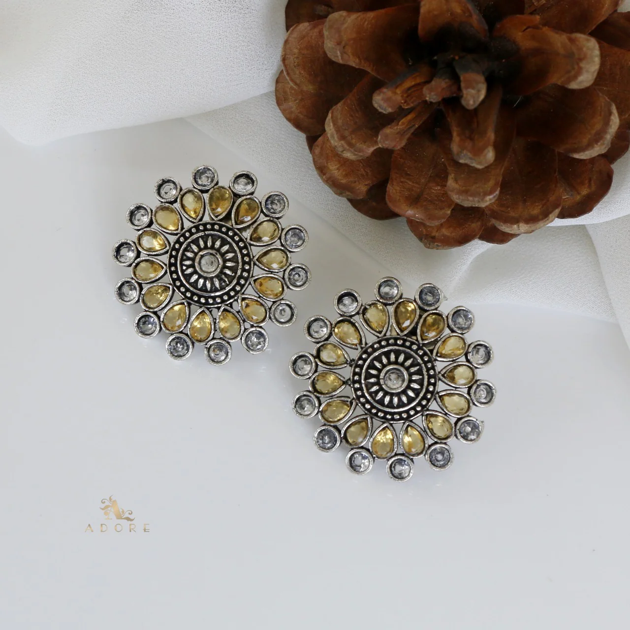 Thamasya Earrings - Image 8