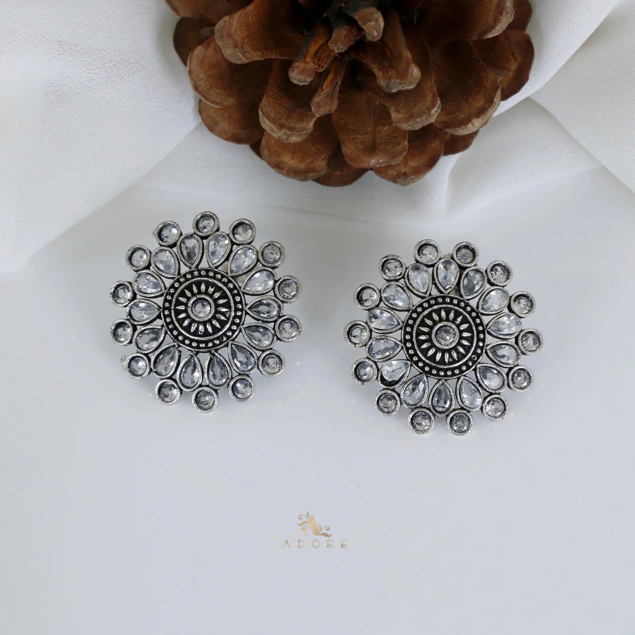 Thamasya Earrings - Image 9
