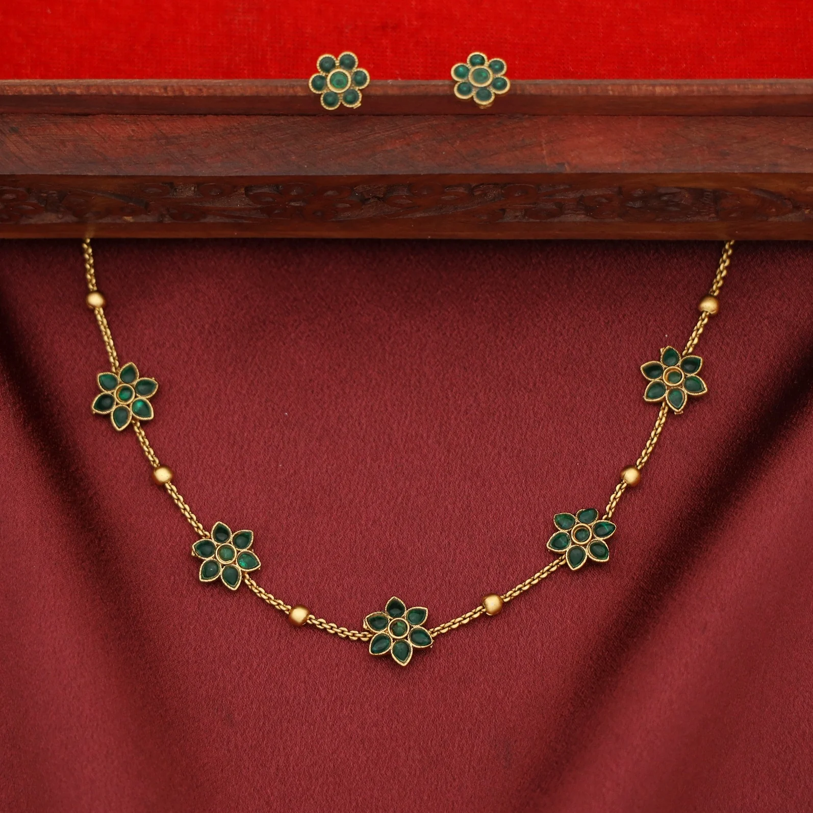 Thridha Golden Ball Flower Choker With Stud - Image 3