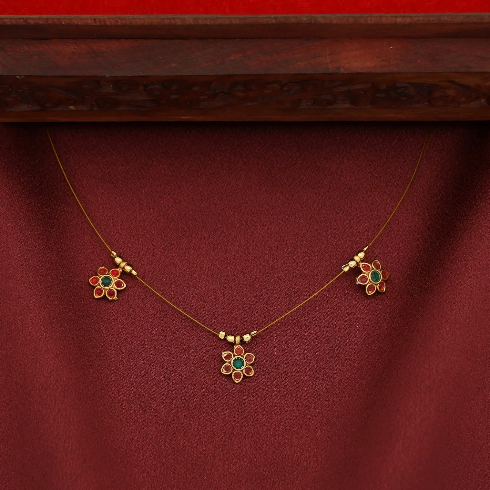 Thridha Tri Flower String Neckpiece - Image 5