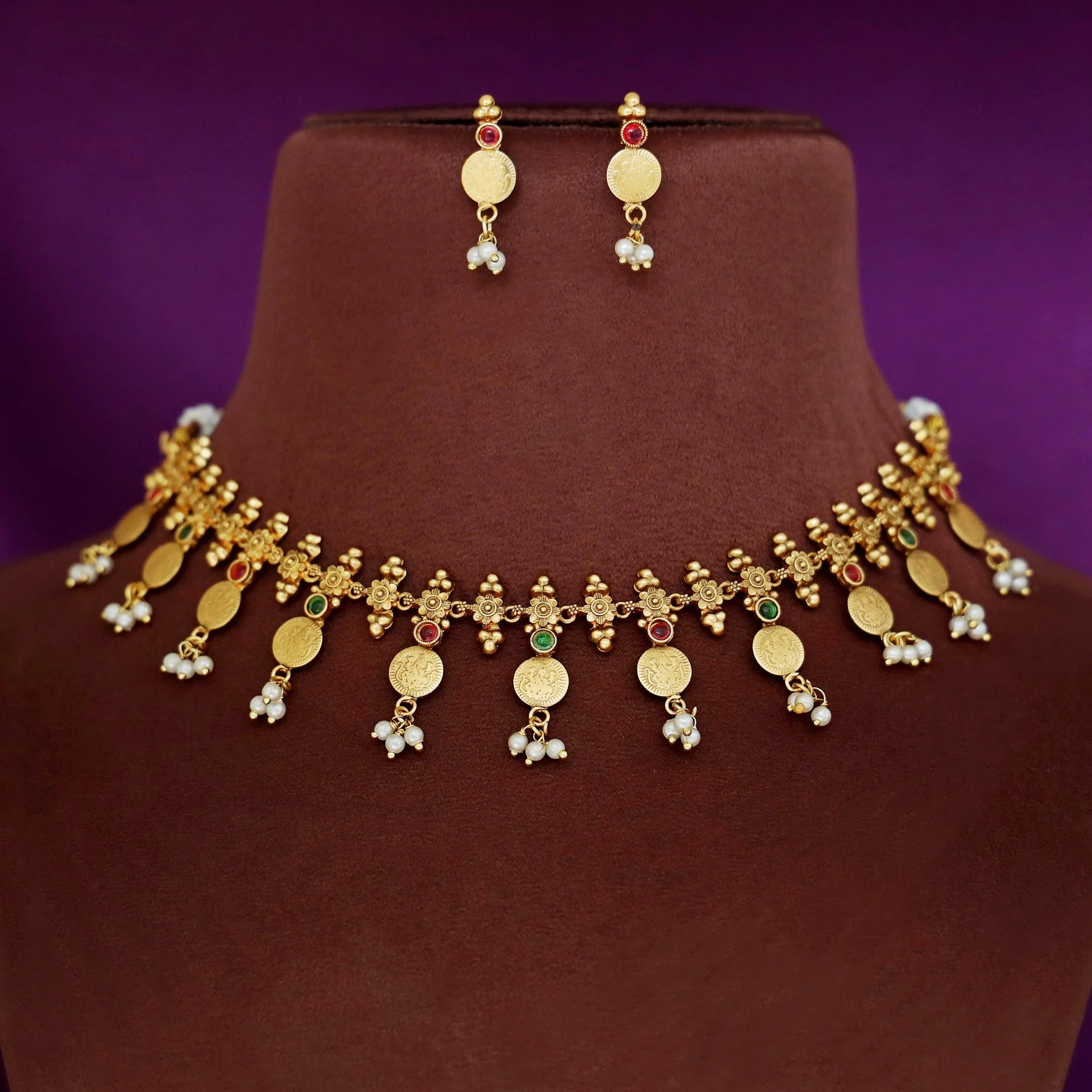 Thushara Kashi Pearl Short Neckpiece With Earring - Image 4