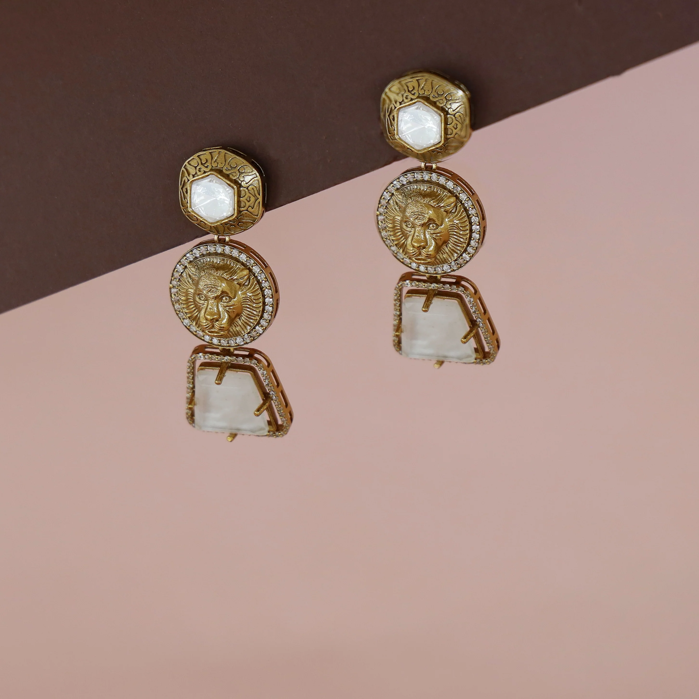 Tianna Kundan Lion Head Earring - Image 3