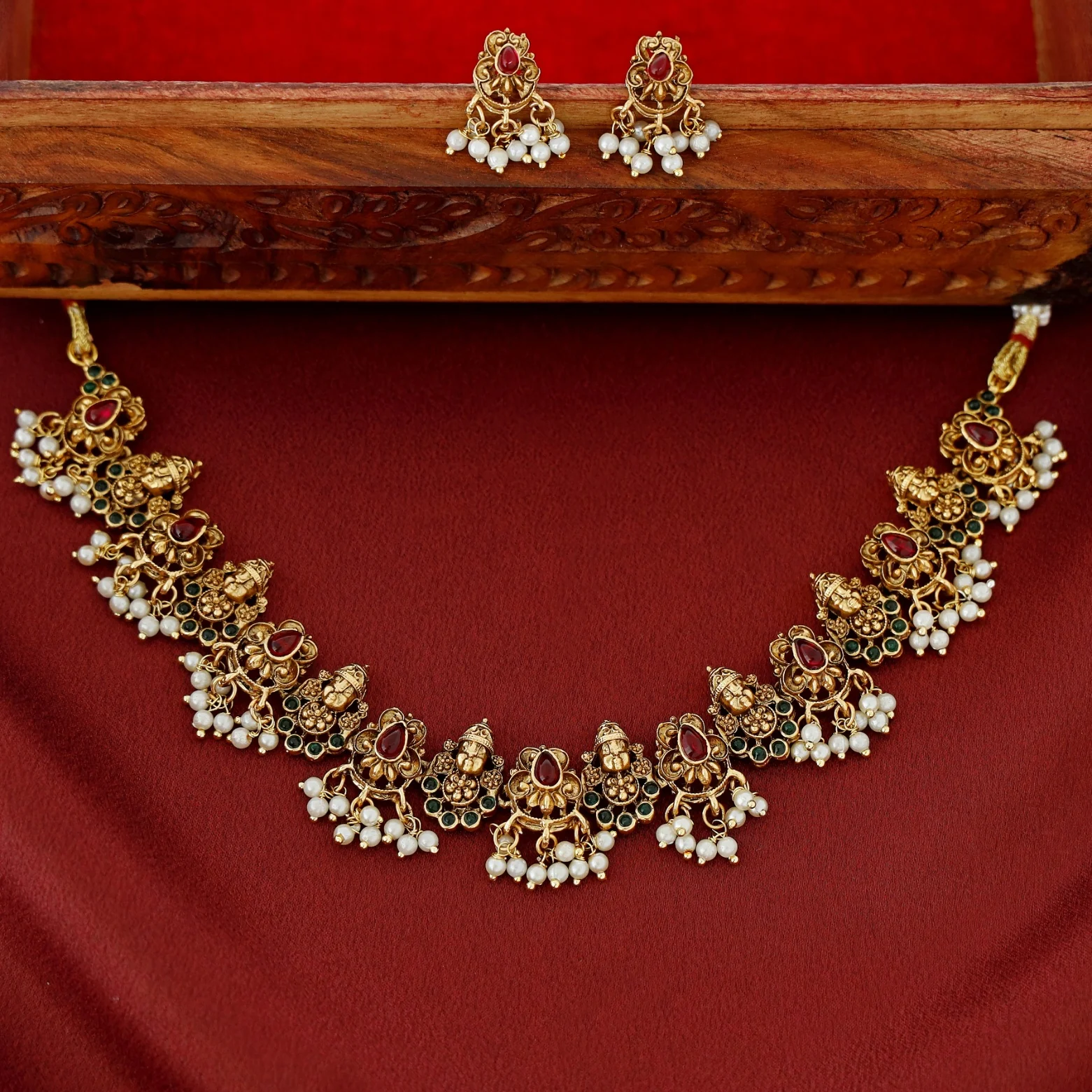 Tirupati Kemp Stone Pearl Short Neckpiece With Earring - Image 2