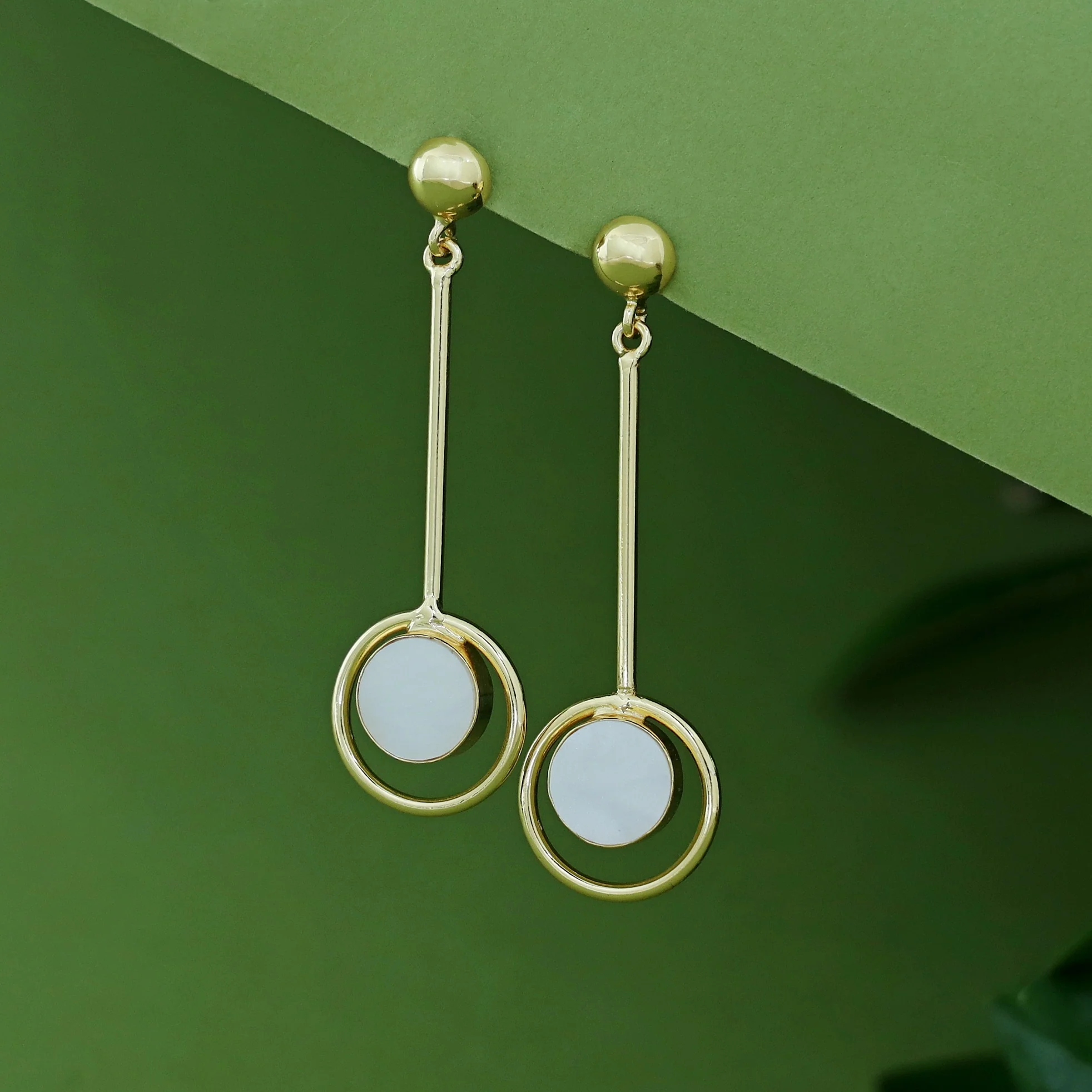 Titania Glossy Pendulum Earring - Image 4
