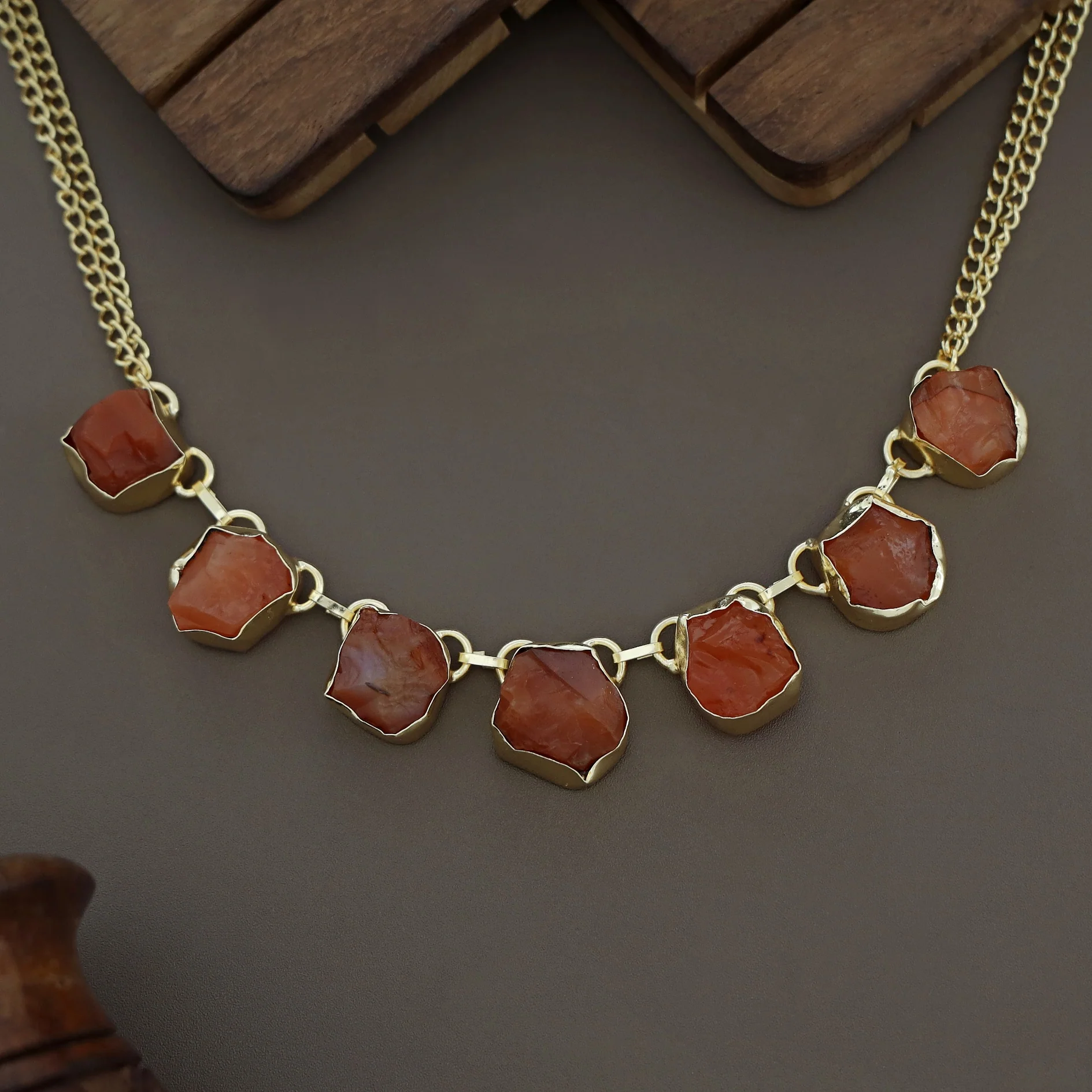 Tiyara Raw Stone Short Neckpiece - Image 2