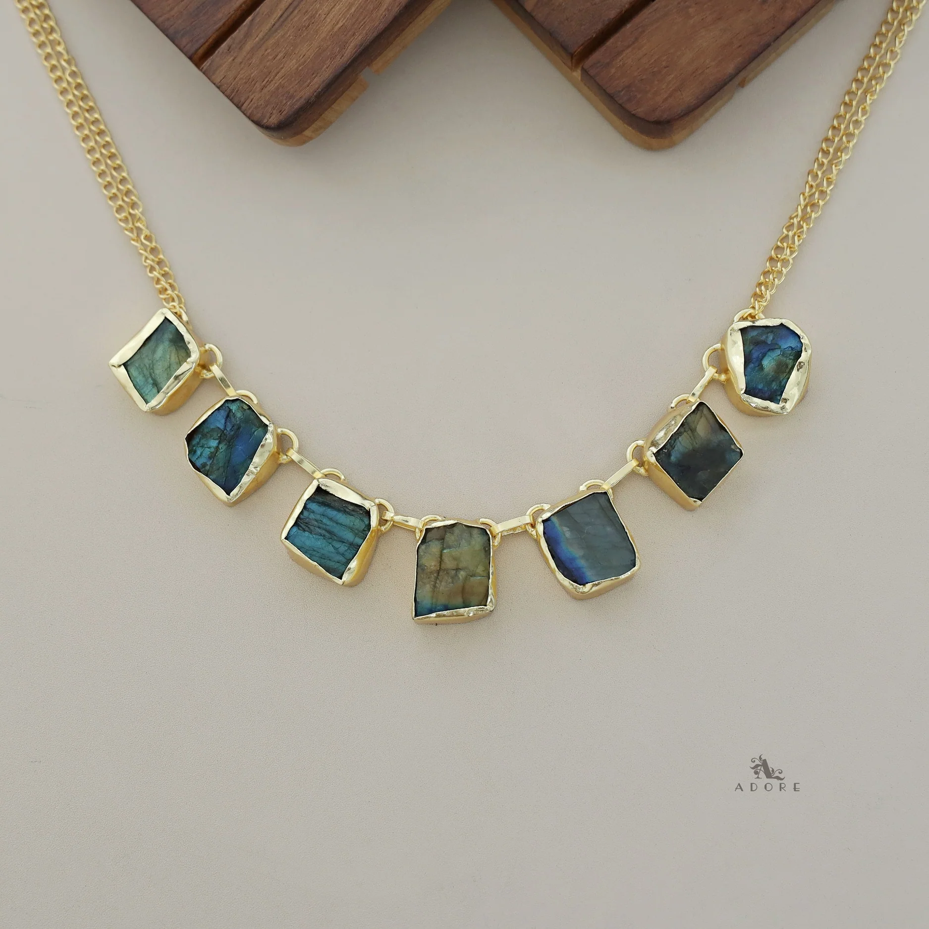 Tiyara Raw Stone Short Neckpiece - Image 8