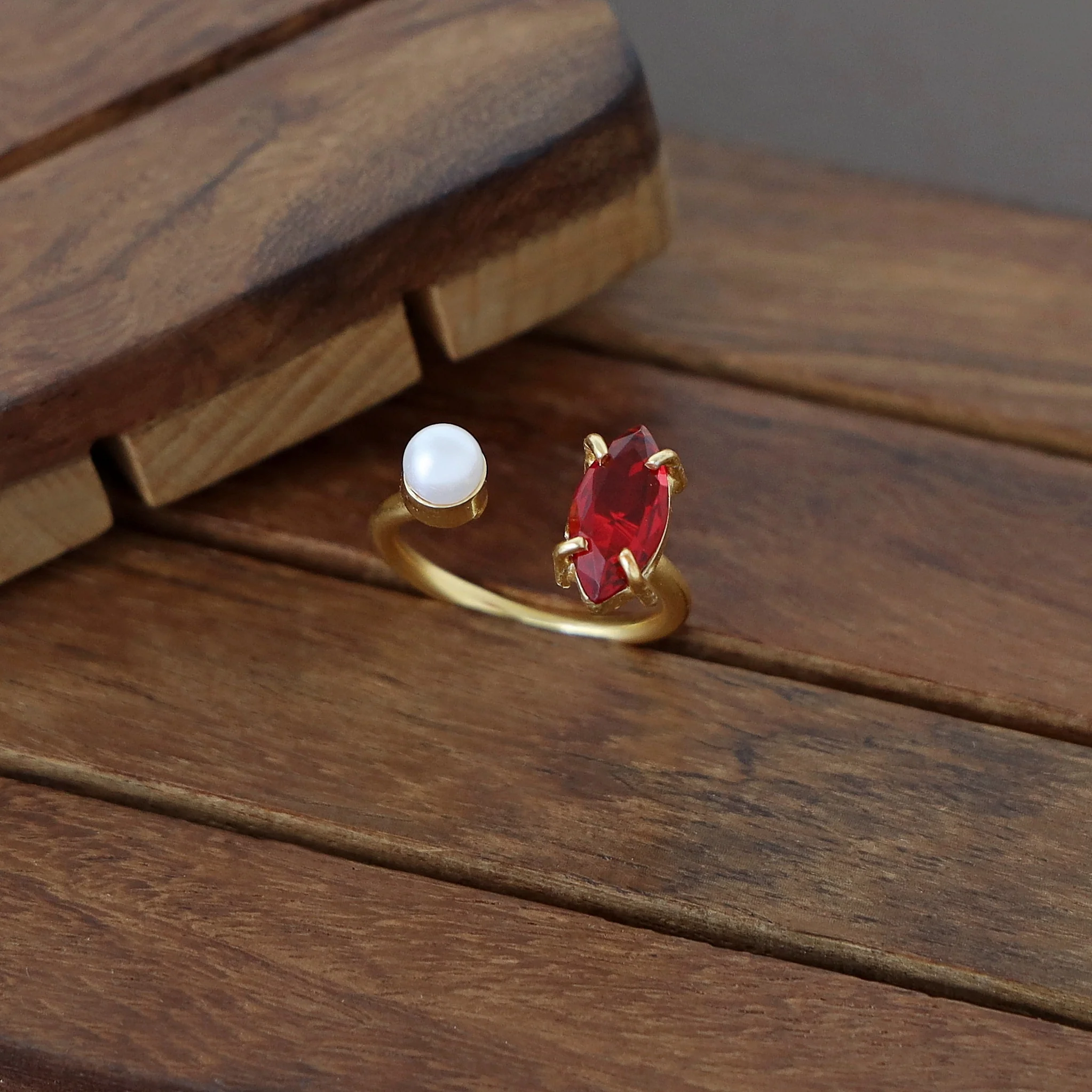 Toivo Glossy With Pearl Ring - Image 8