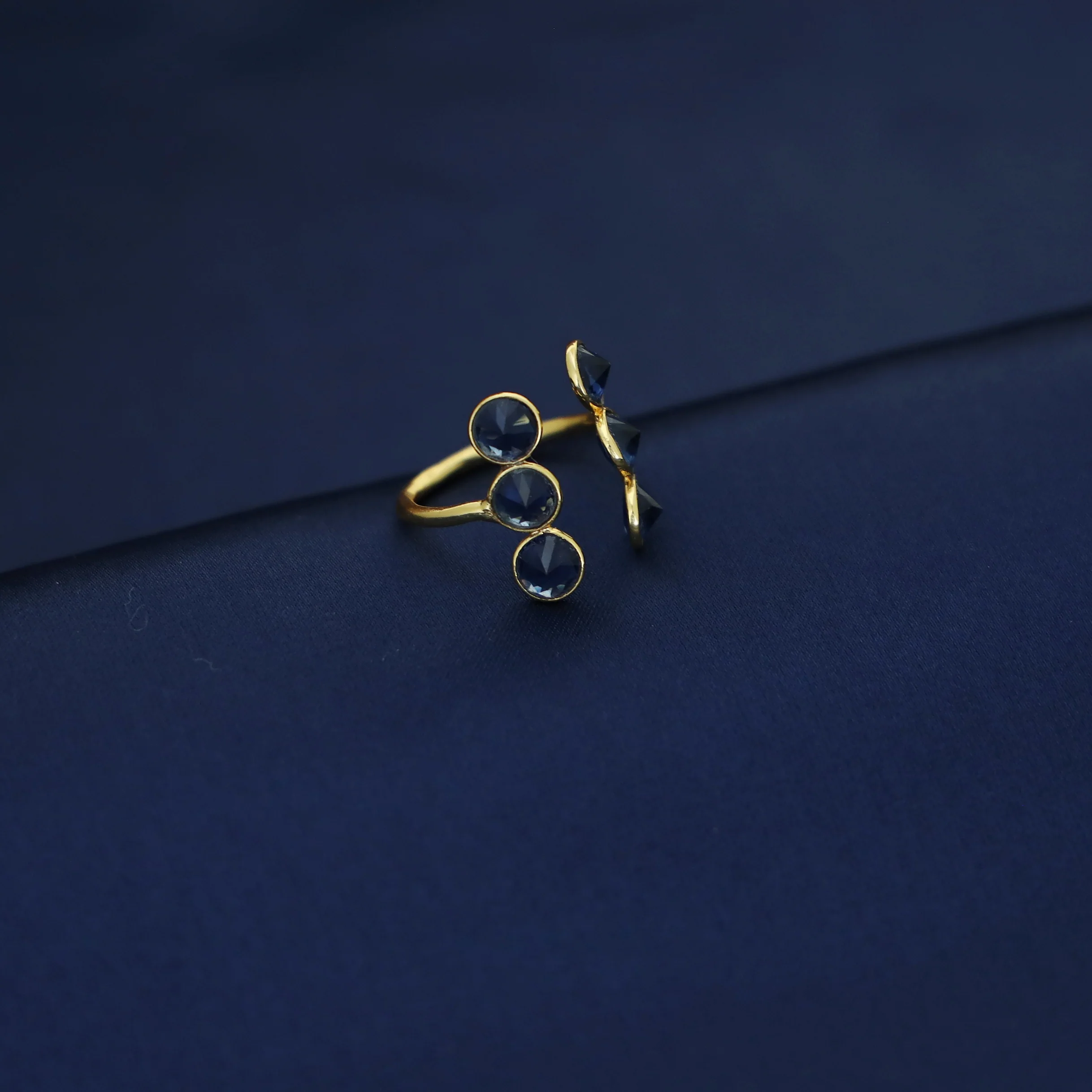 Tracy Golden 6 Glossy Stone Ring - Image 2