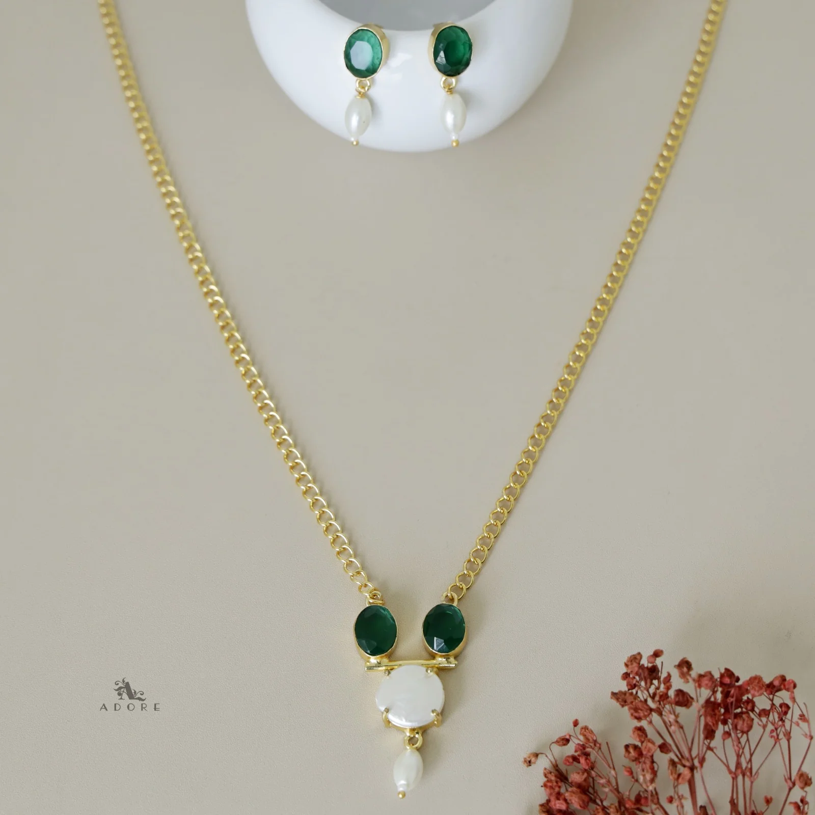 Tri Face Baroque Pearl Glossy Neckpiece with Earring - Image 2