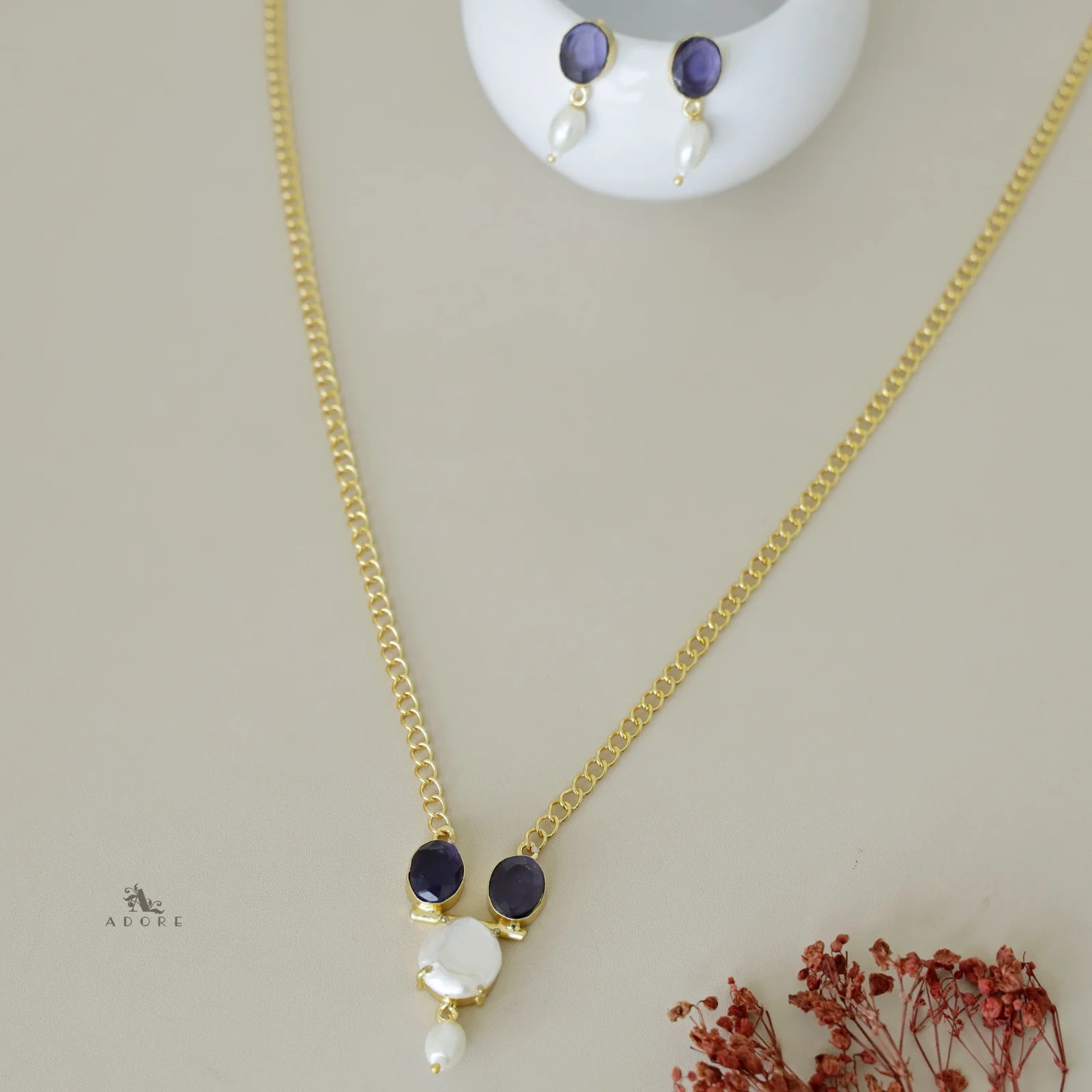 Tri Face Baroque Pearl Glossy Neckpiece with Earring - Image 3