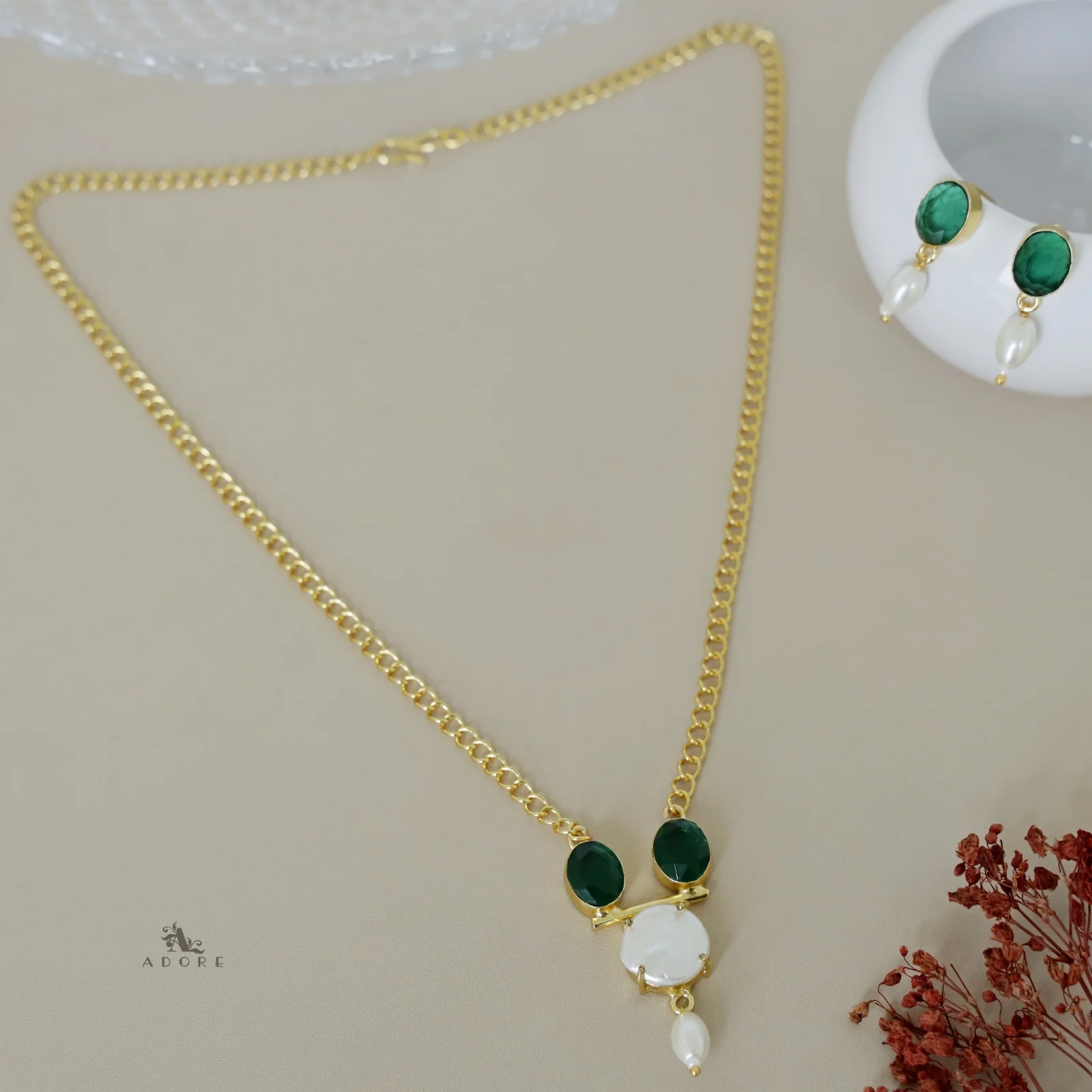 Tri Face Baroque Pearl Glossy Neckpiece with Earring - Image 4