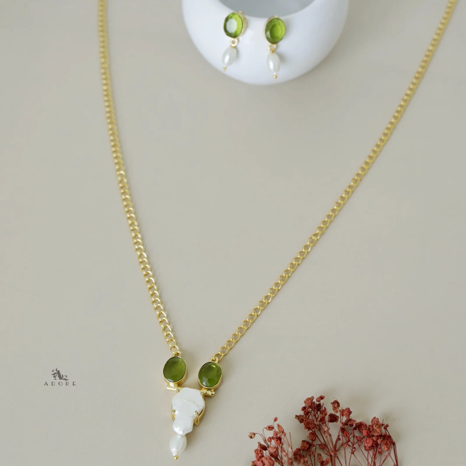 Tri Face Baroque Pearl Glossy Neckpiece with Earring - Image 7