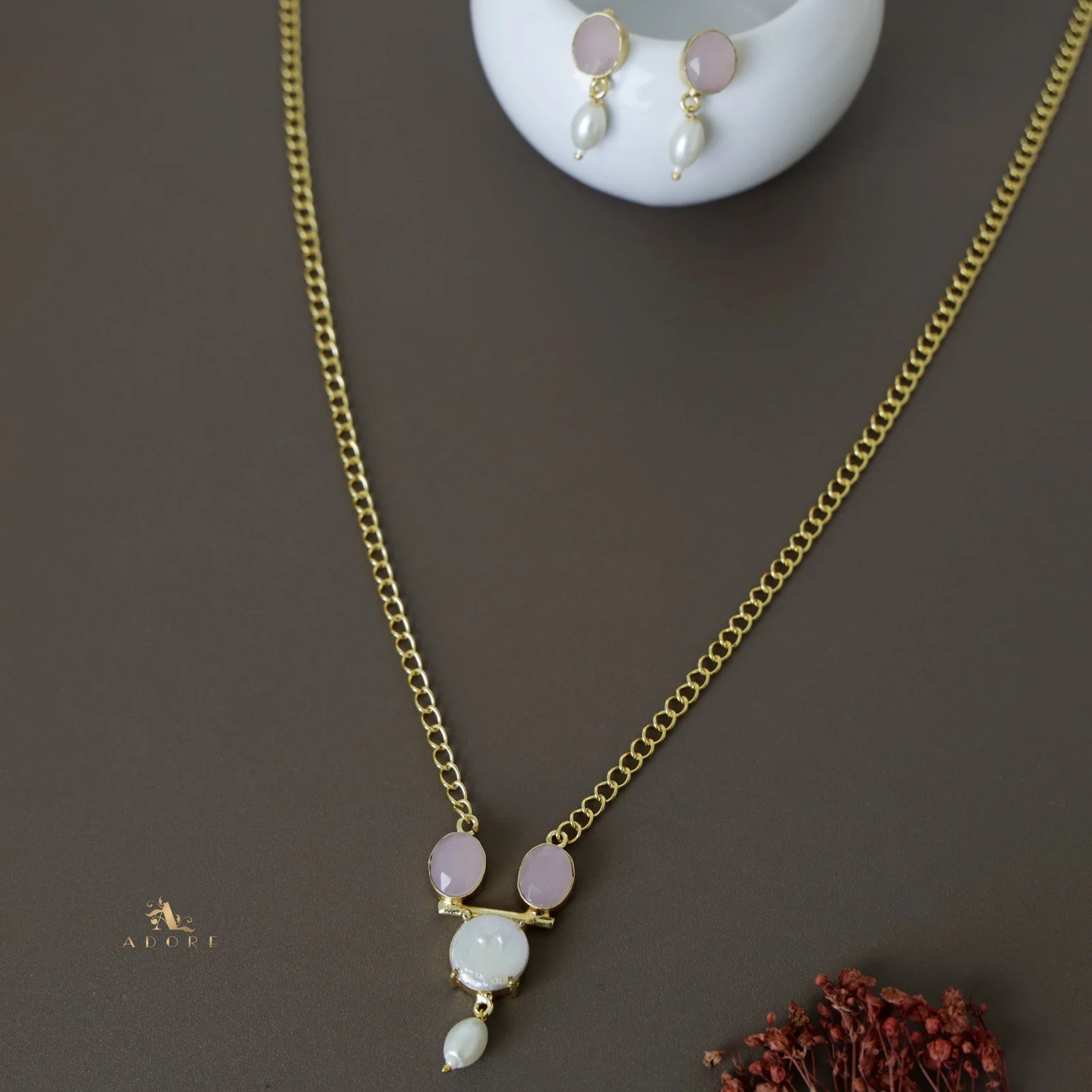 Tri Face Baroque Pearl Glossy Neckpiece with Earring - Image 8