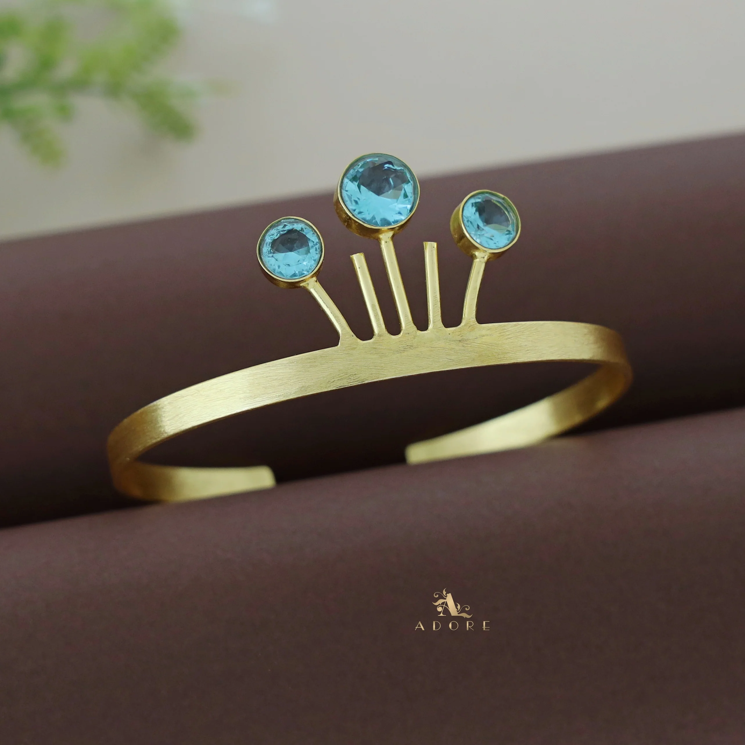 Tri Glossy Circle Crown Bangle - Image 7