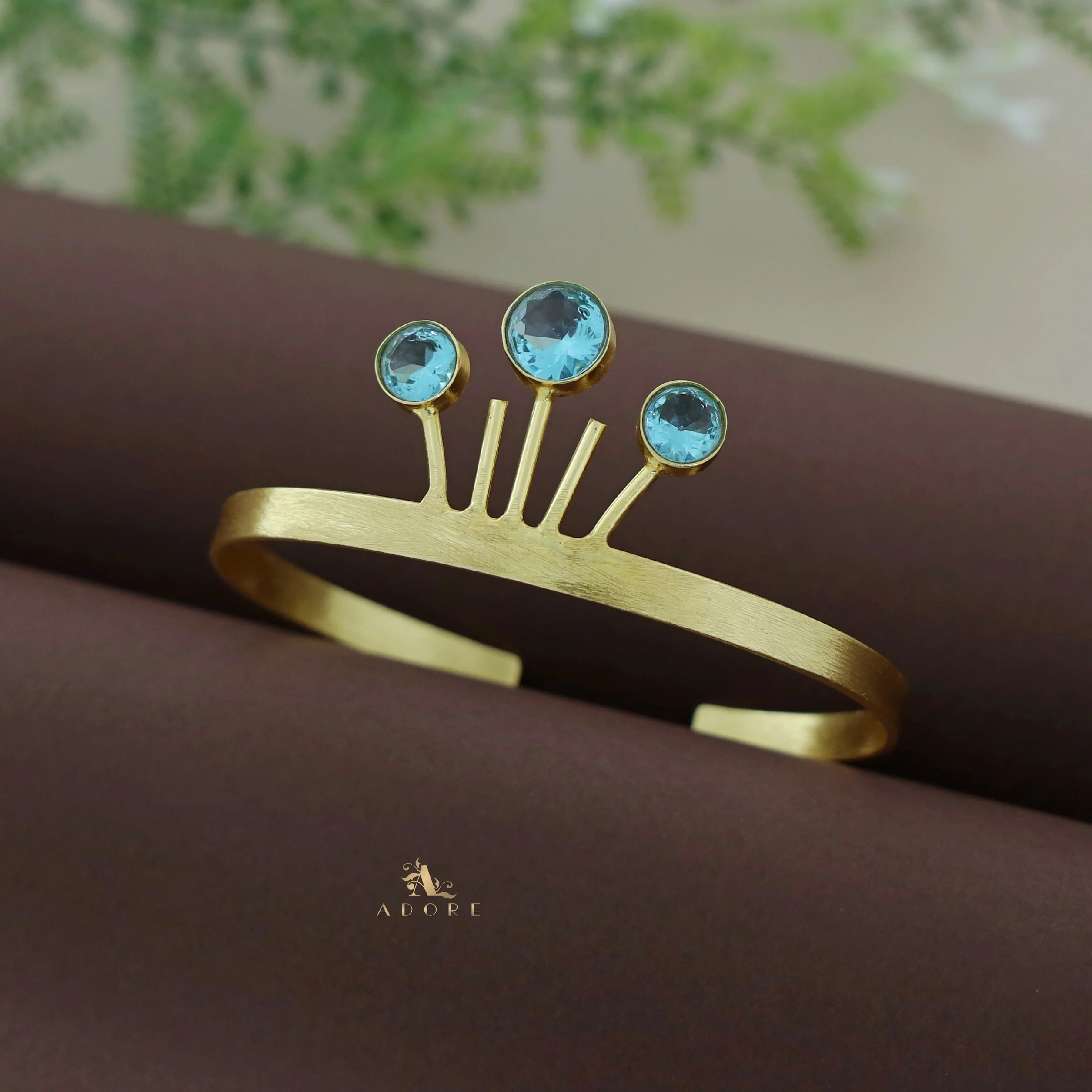 Tri Glossy Circle Crown Bangle - Image 8