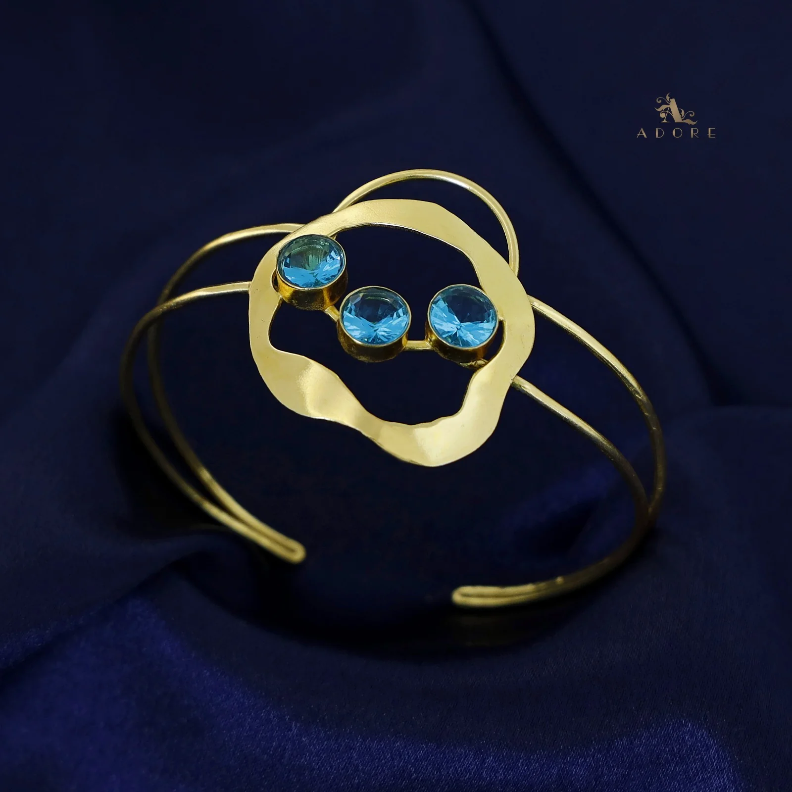 Tri Glossy Golden Vikruthika Bangle - Image 10