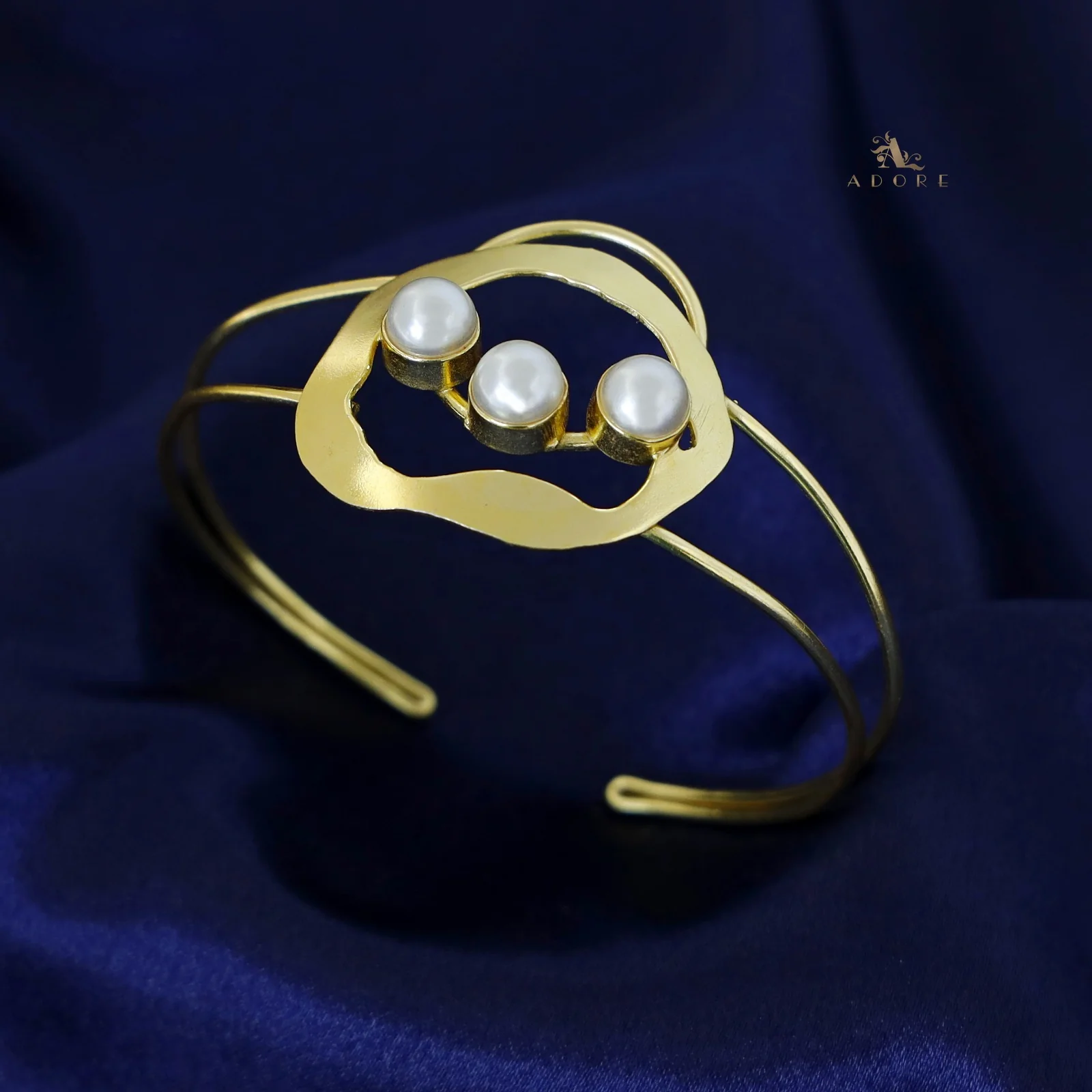 Tri Glossy Golden Vikruthika Bangle - Image 3