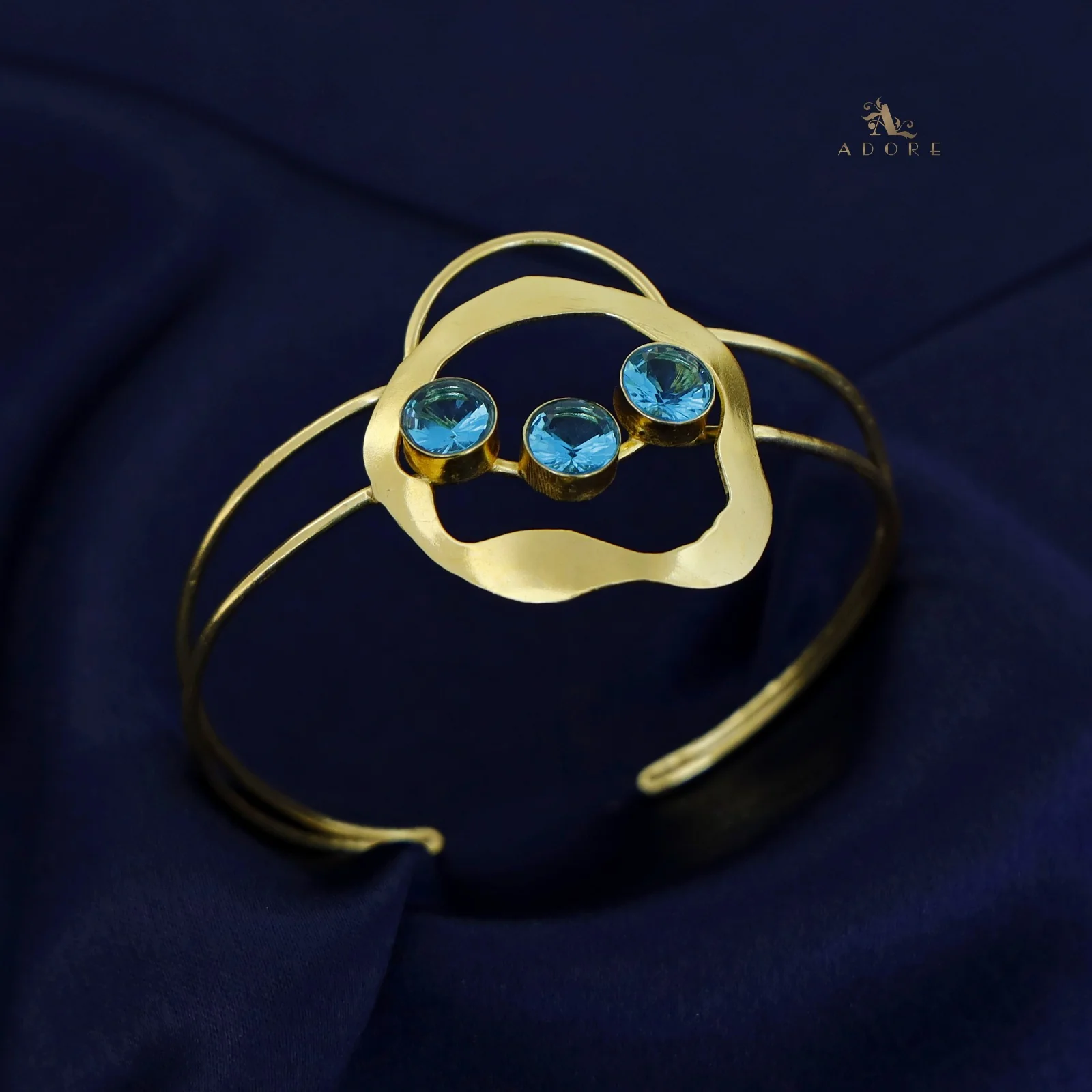 Tri Glossy Golden Vikruthika Bangle - Image 9