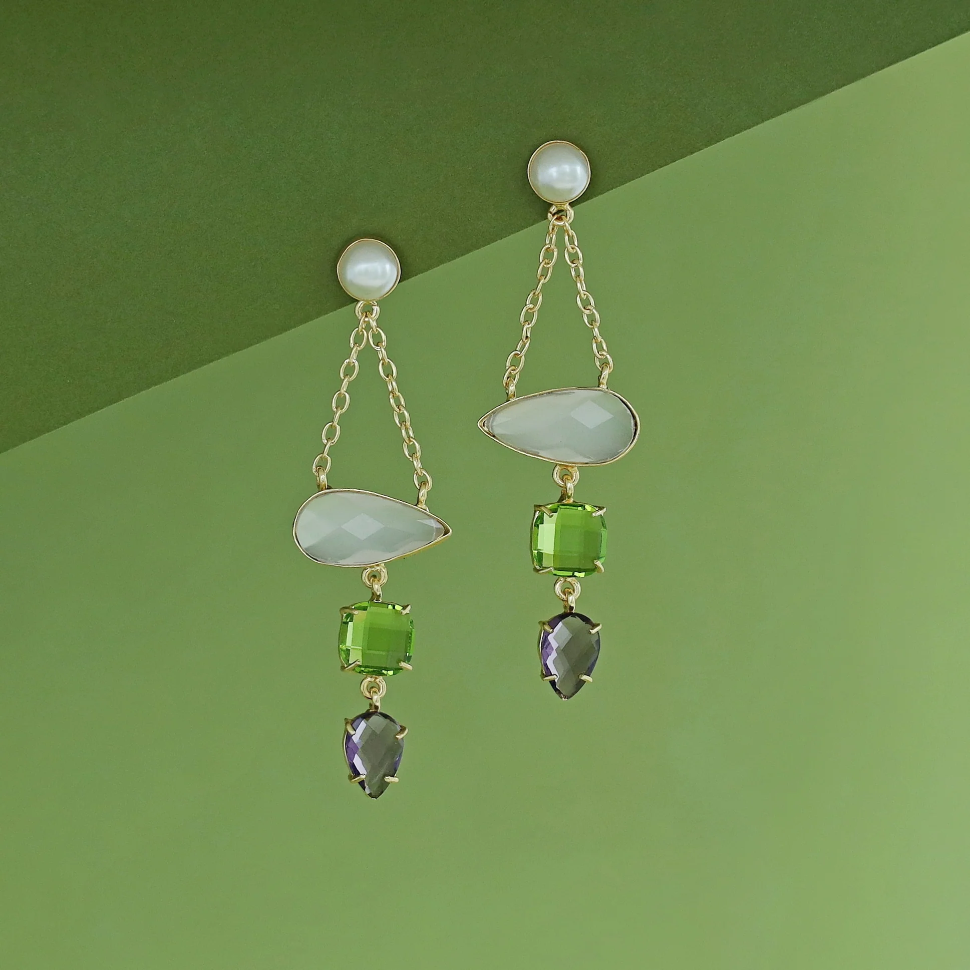 Tri Glossy Pearl Chainy Earring - Image 2