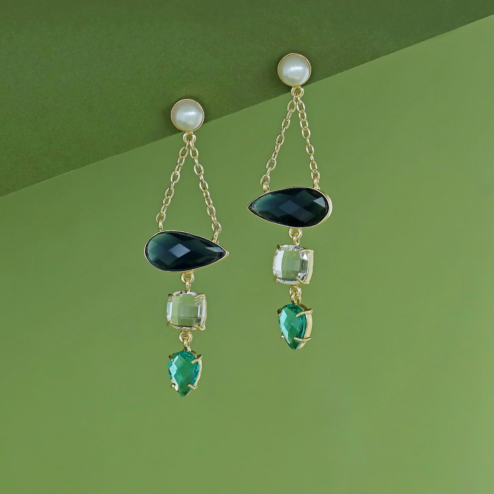 Tri Glossy Pearl Chainy Earring - Image 5