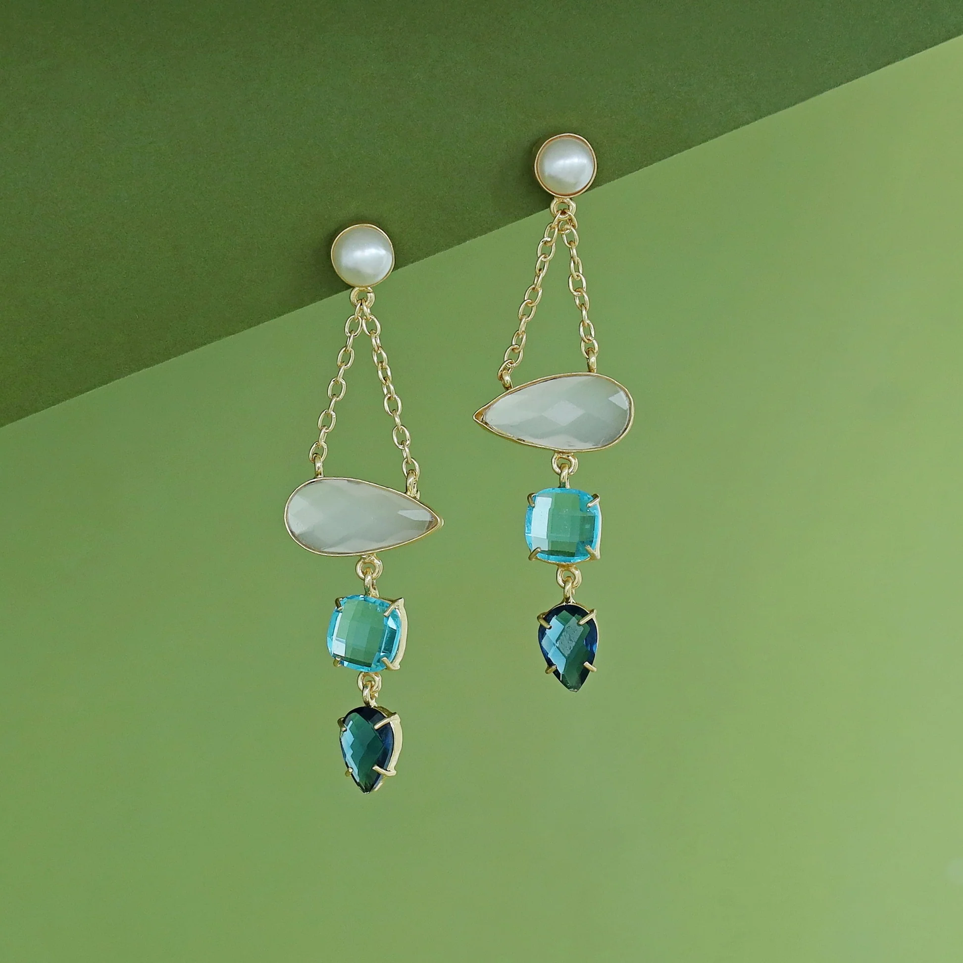Tri Glossy Pearl Chainy Earring - Image 7