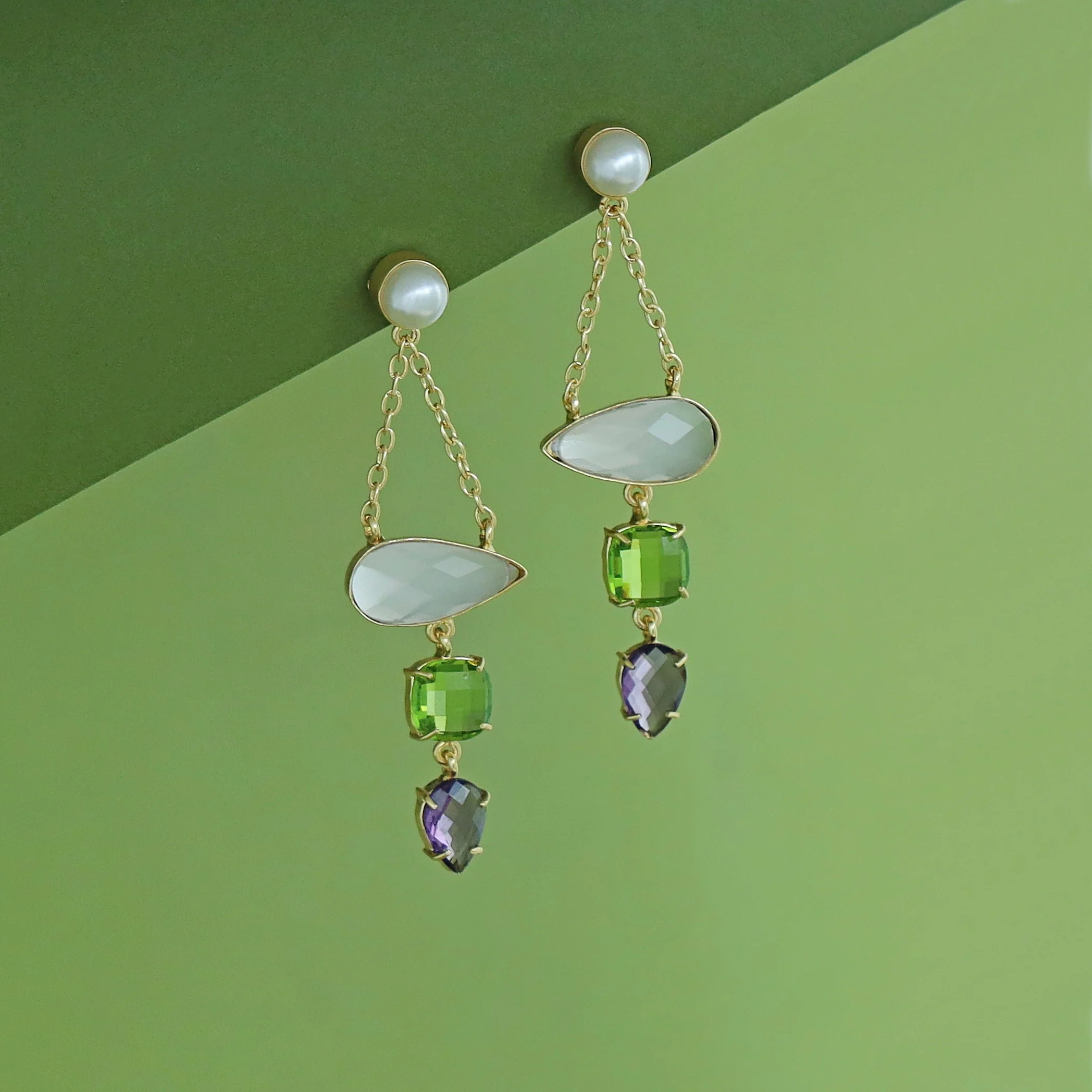 Tri Glossy Pearl Chainy Earring - Image 9