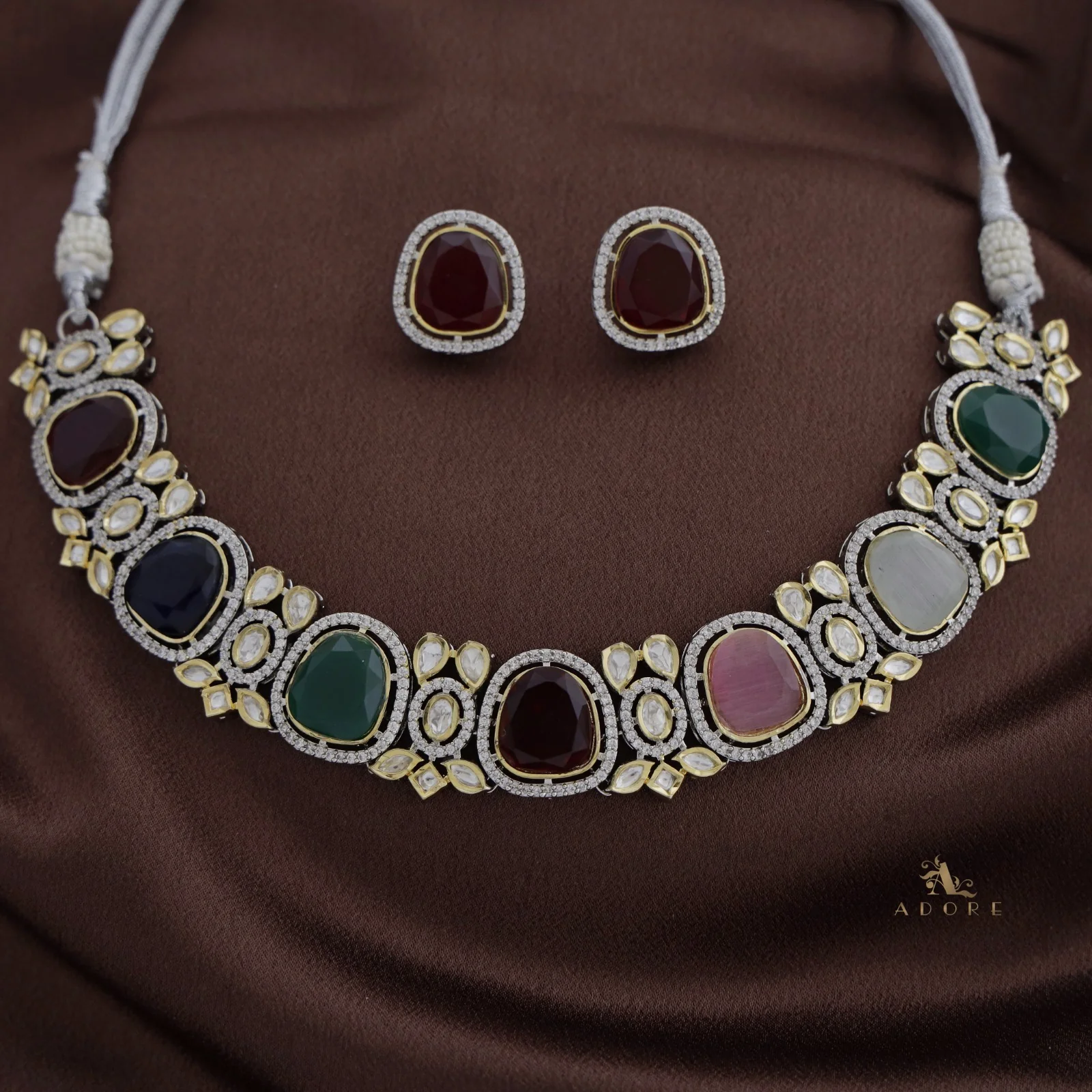 Trilokya Polki Kundan Neckpiece With Earring - Image 2