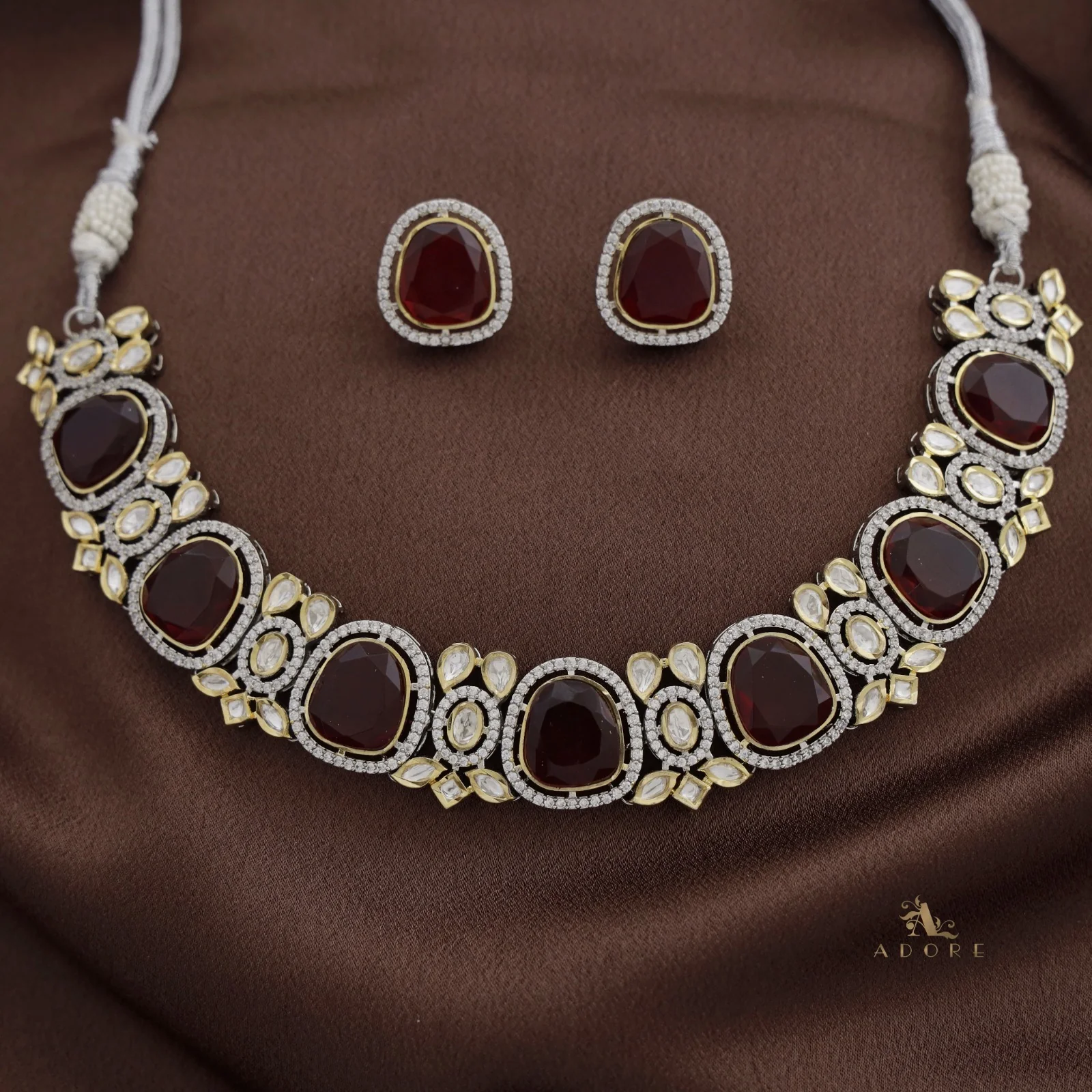 Trilokya Polki Kundan Neckpiece With Earring - Image 3