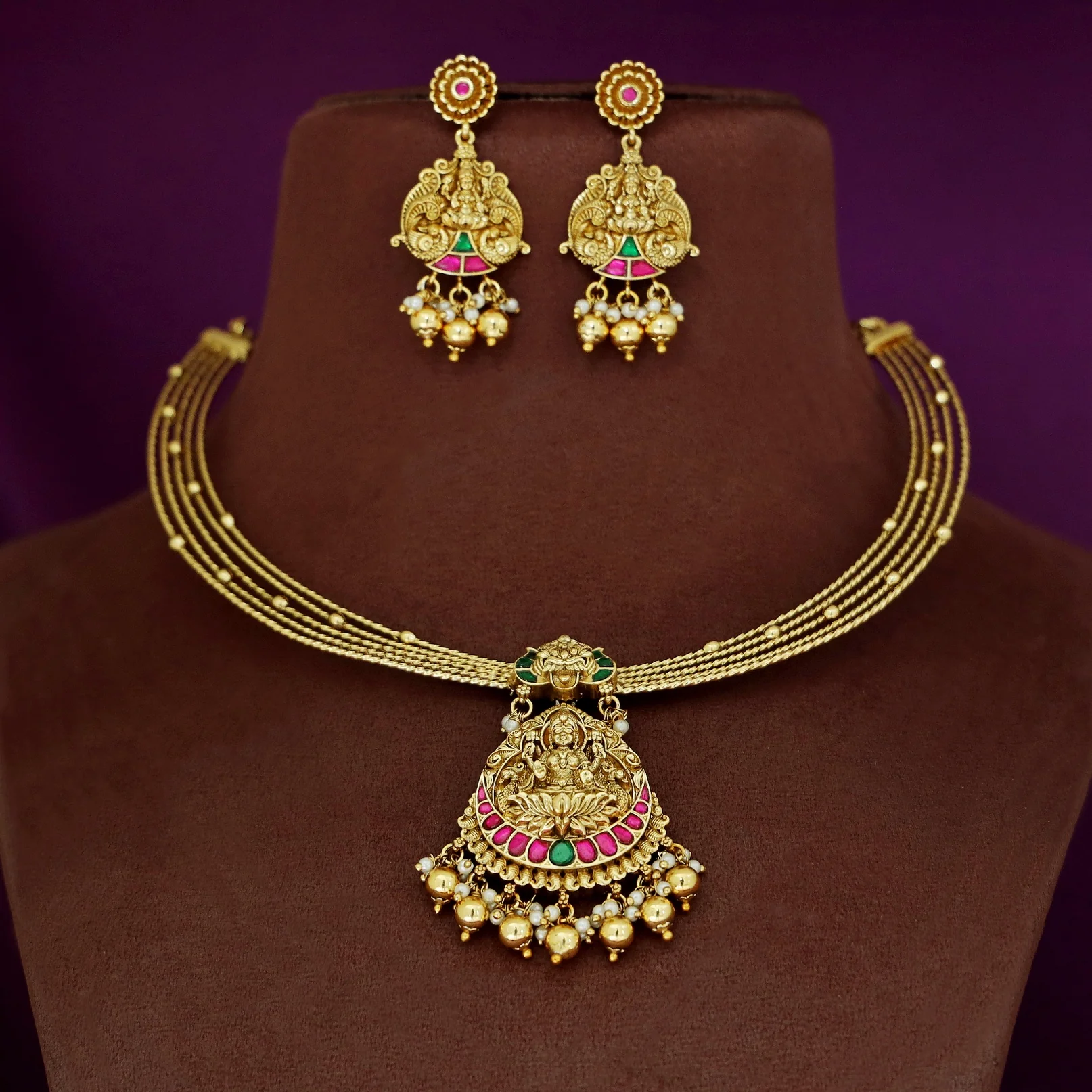 Trinetra Devi 5 Layer Jadau Kundan Neckpiece With Earring - Image 3