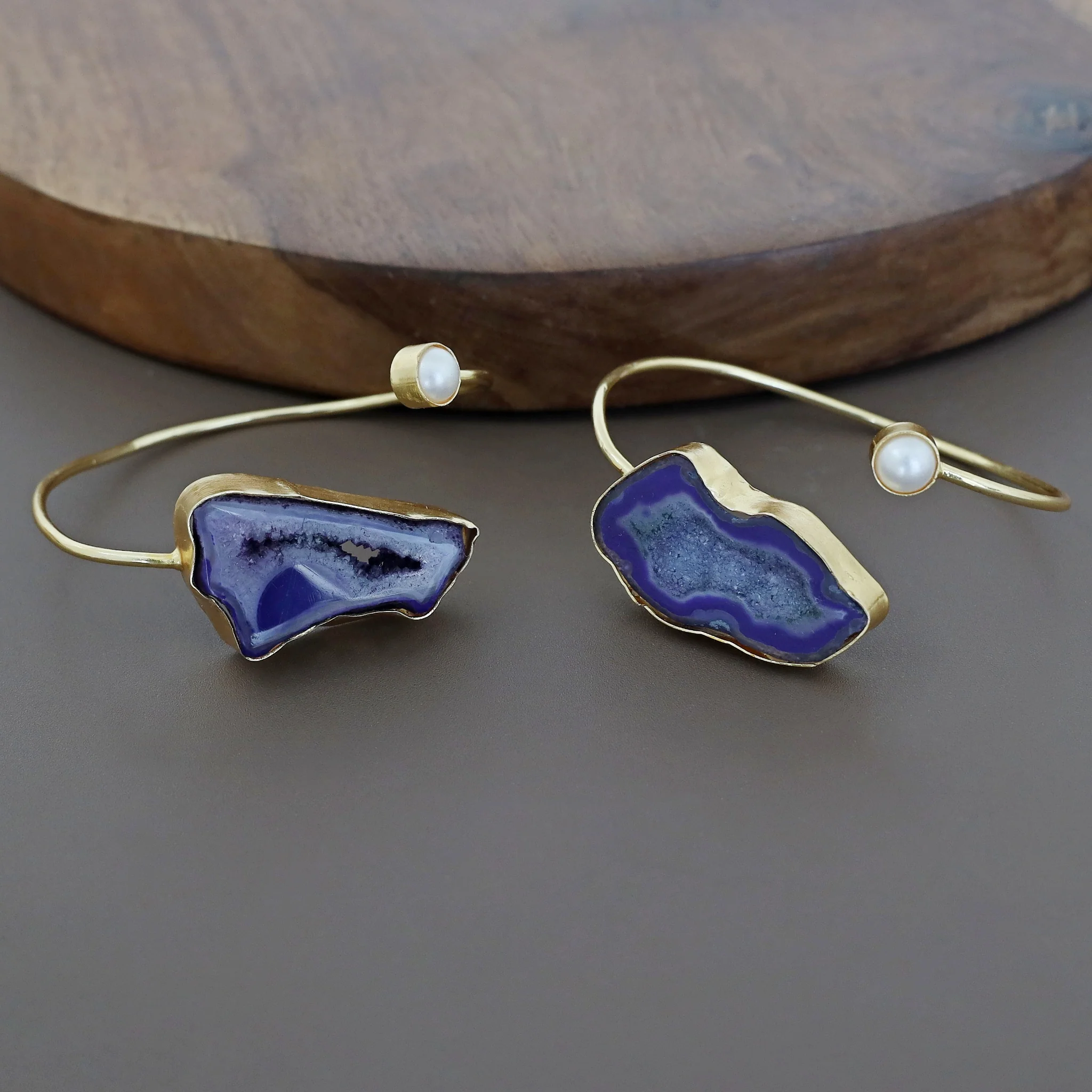 Trish Solar Agate + Pearl Bangle - Image 13