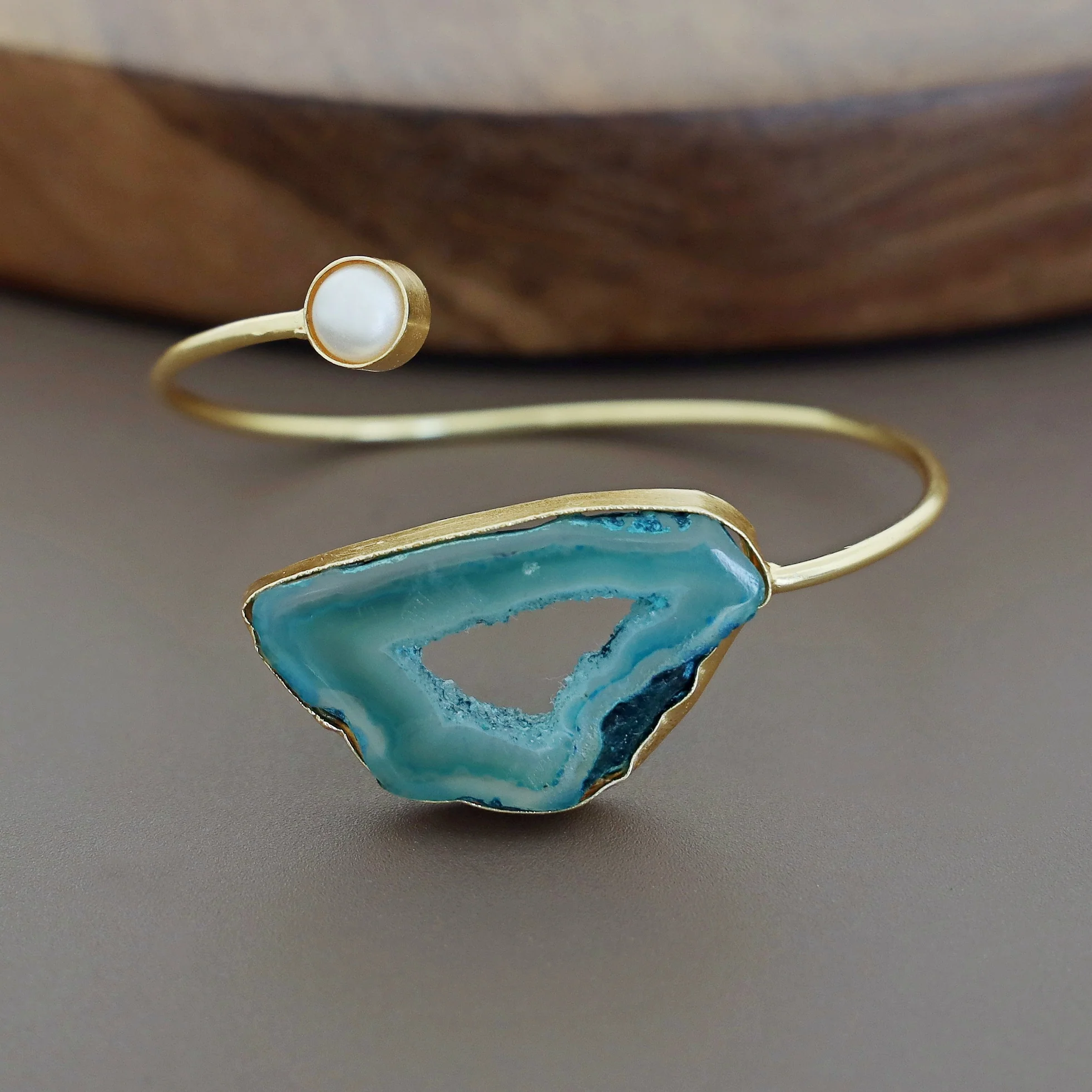 Trish Solar Agate + Pearl Bangle - Image 9