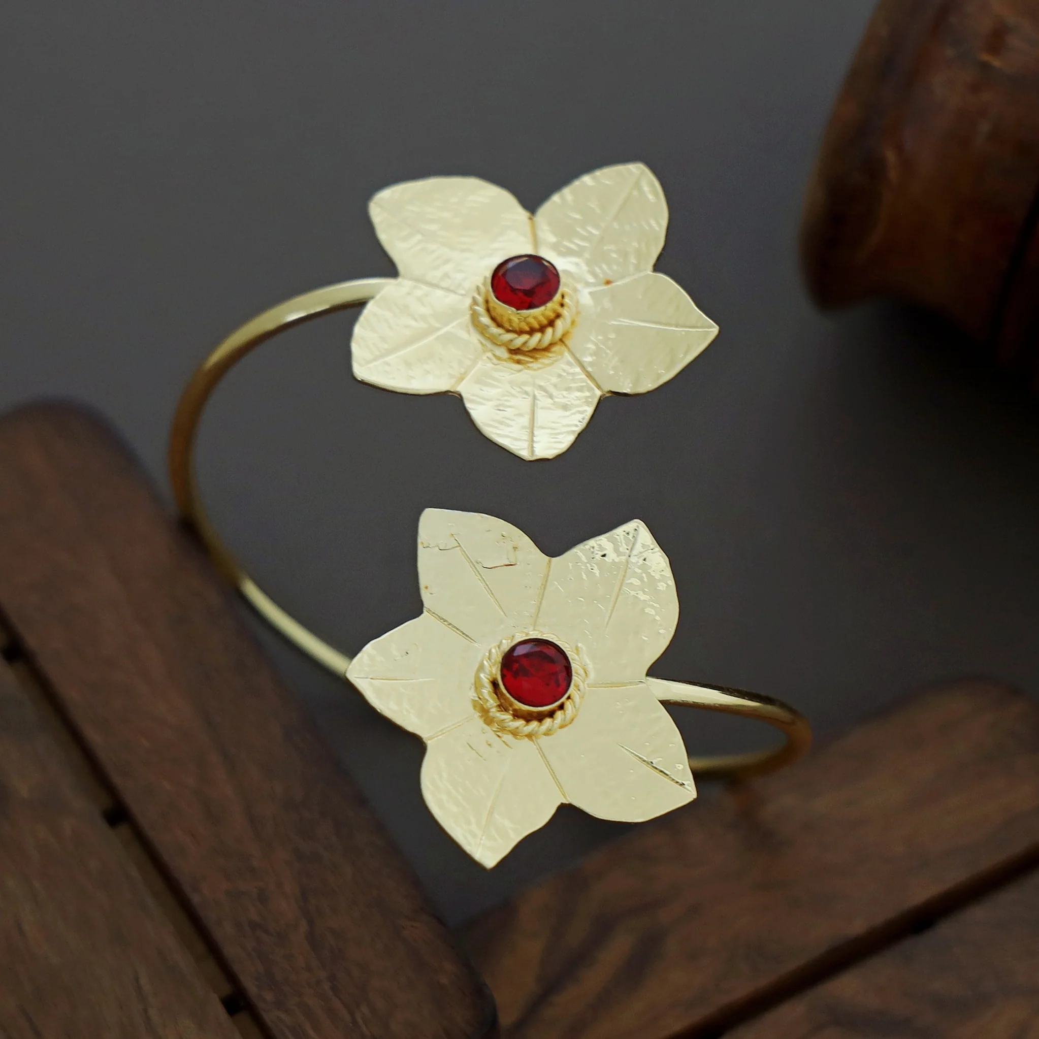 Azia Dual Floral Golden Textured Bangle - Image 8